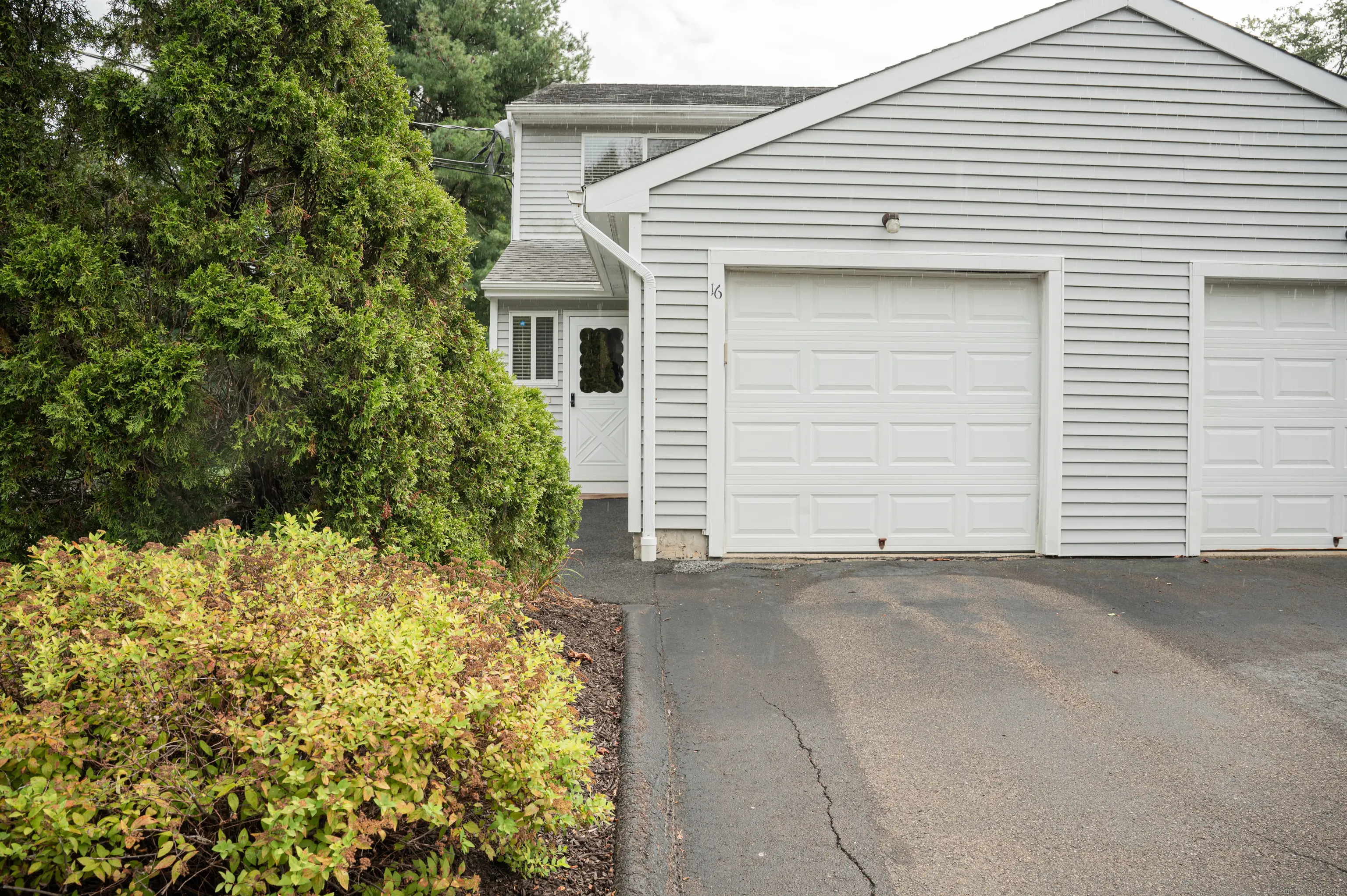 60 Coleman Street B16, East Haven