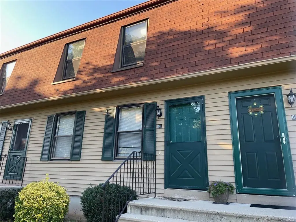 61 Bay Path Way 61, Branford