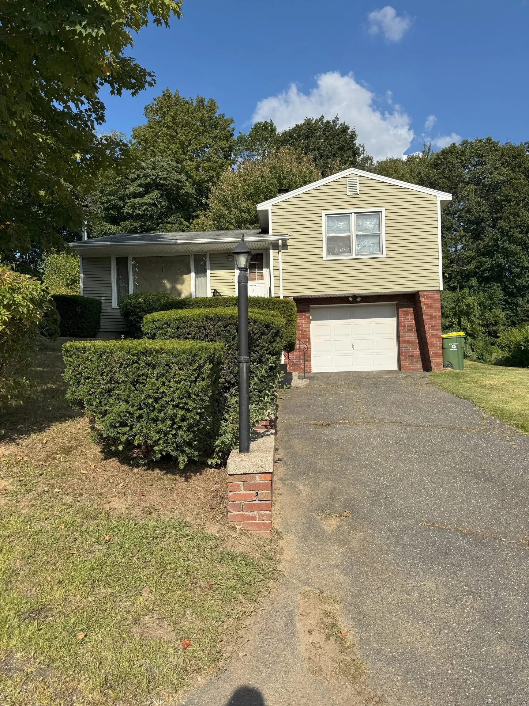 38 Mapleridge Drive, Waterbury