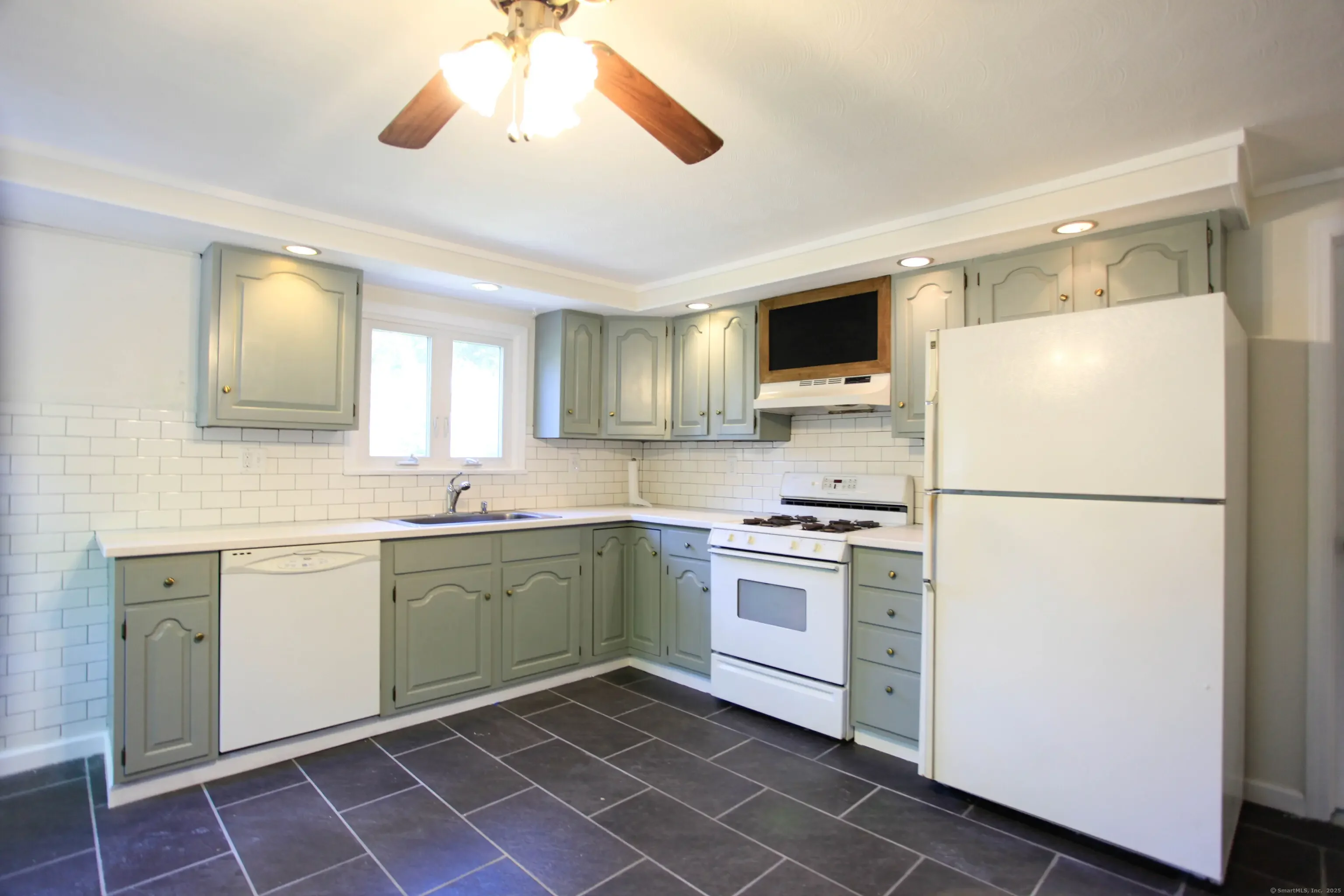 66 Barnett Street 1, New Haven