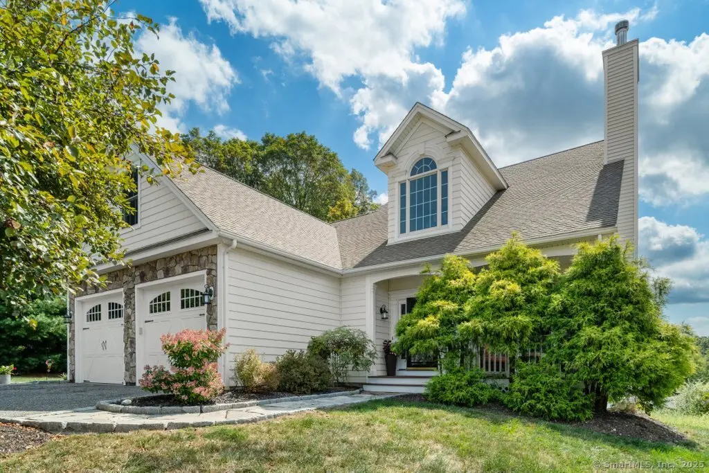 1 Tall Oaks Drive, New Milford