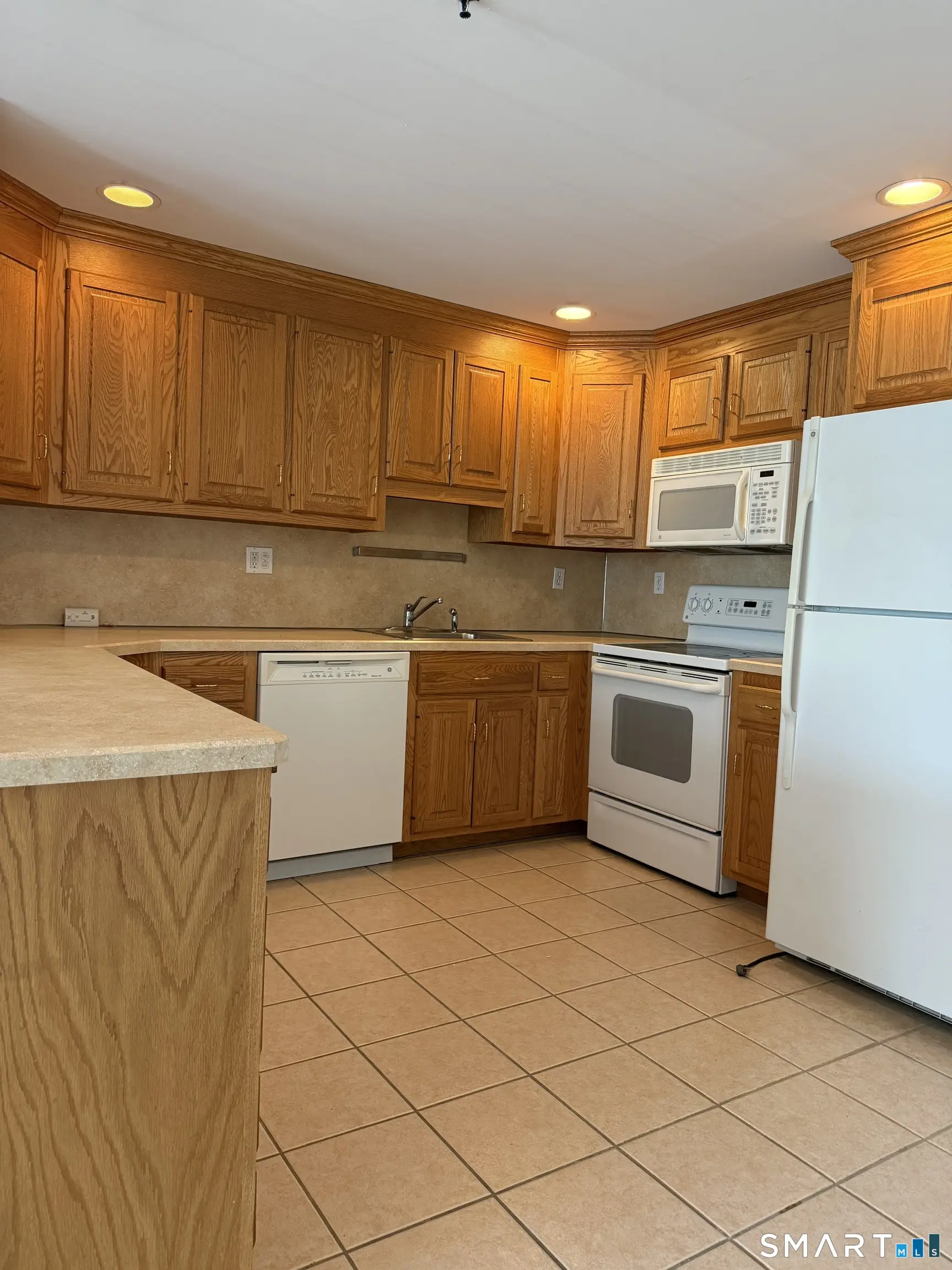 380 Main Street 16, Wallingford