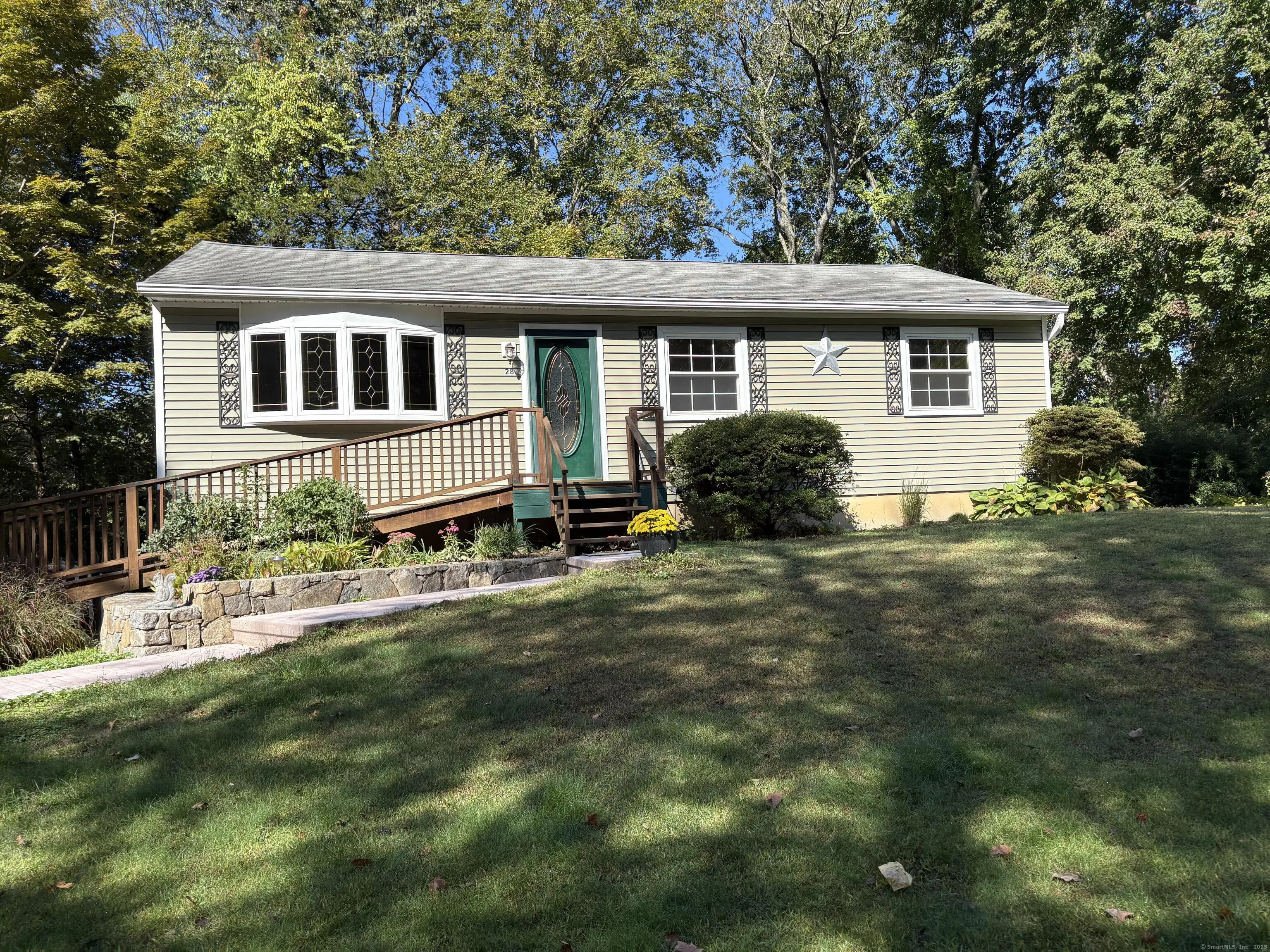 28 Lakeview Terrace, Newtown