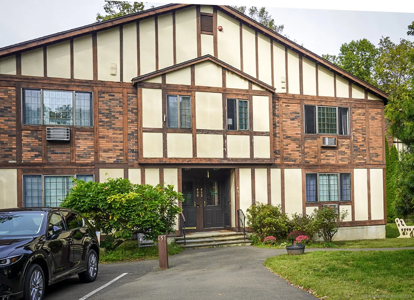 450 Swanson Crescent 450, Milford