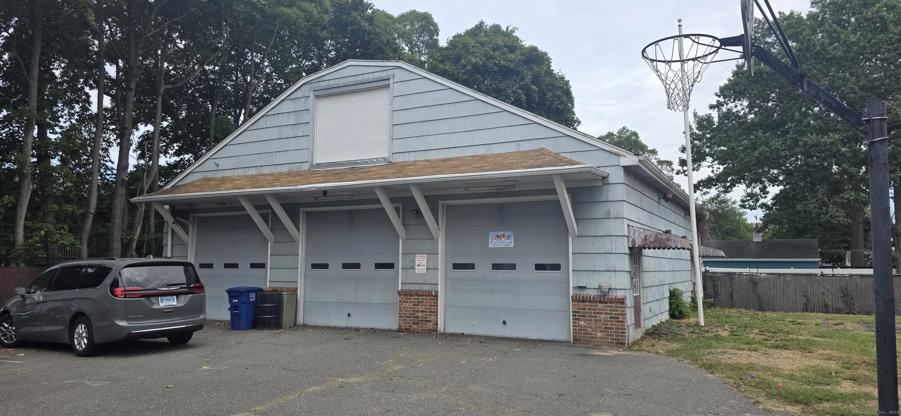 455 Sedgewick Avenue, Stratford