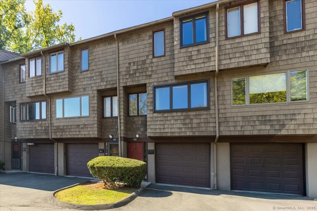 181 Towne House Road 181, Hamden