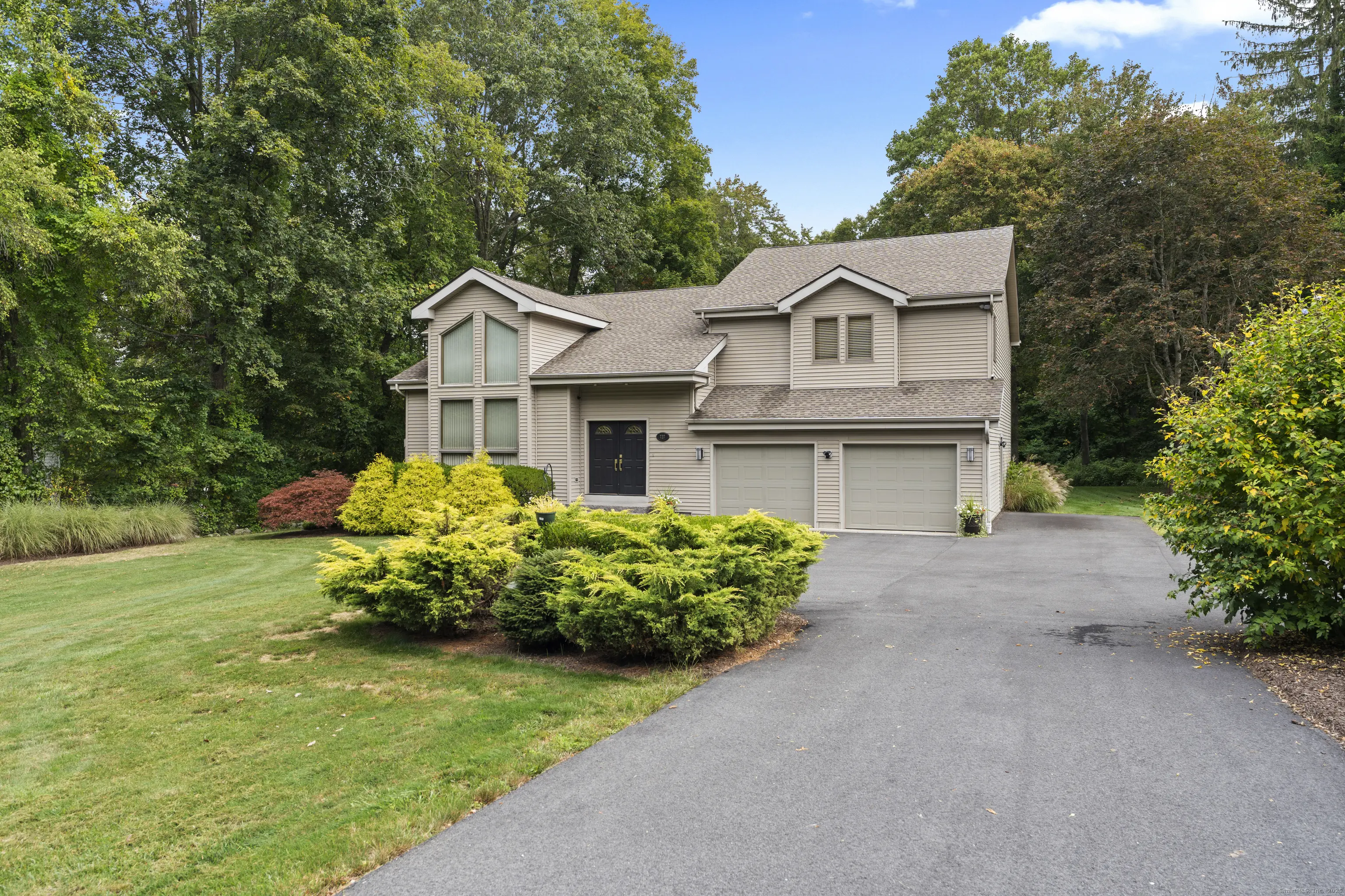 727 Old Colchester Road, Montville