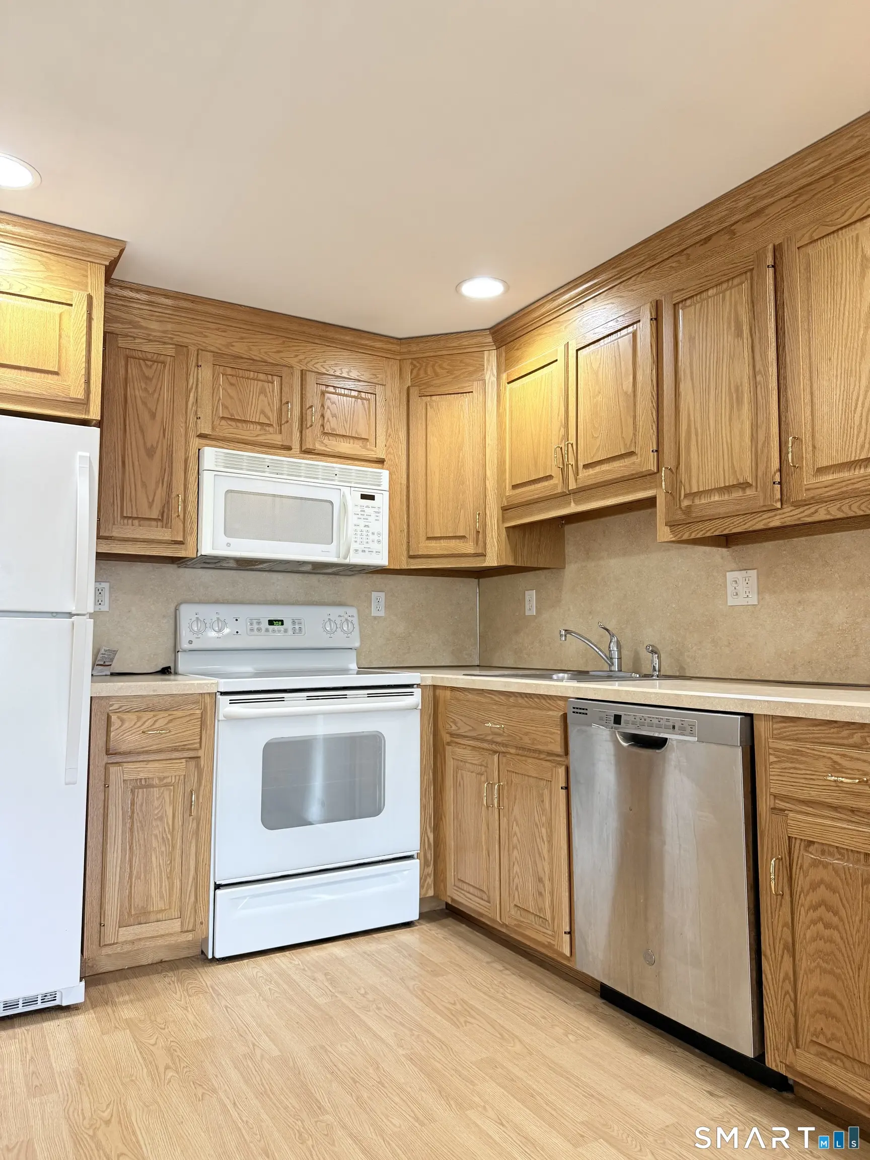 380 Main Street 13, Wallingford