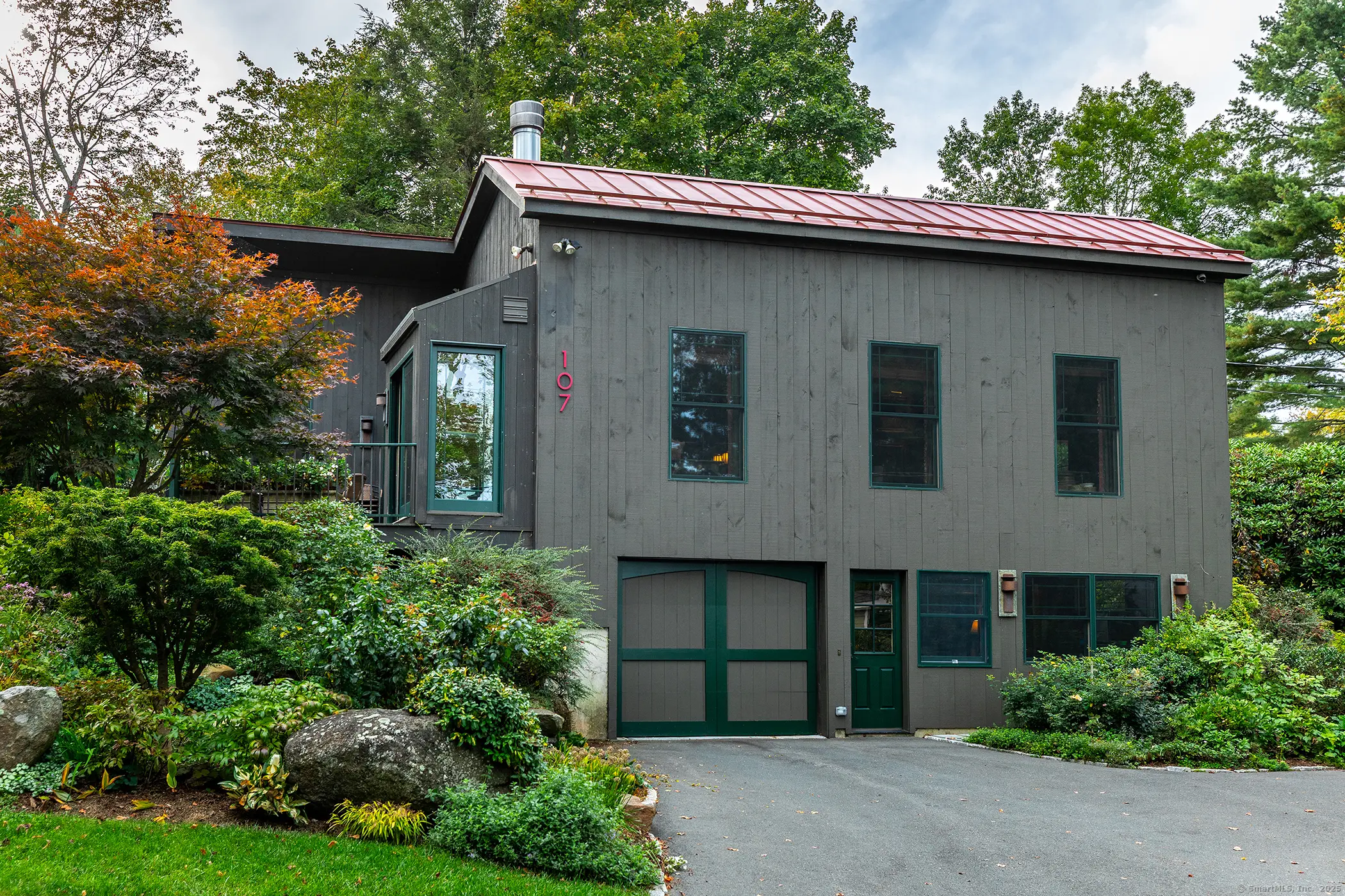 107 Island Trail, Morris