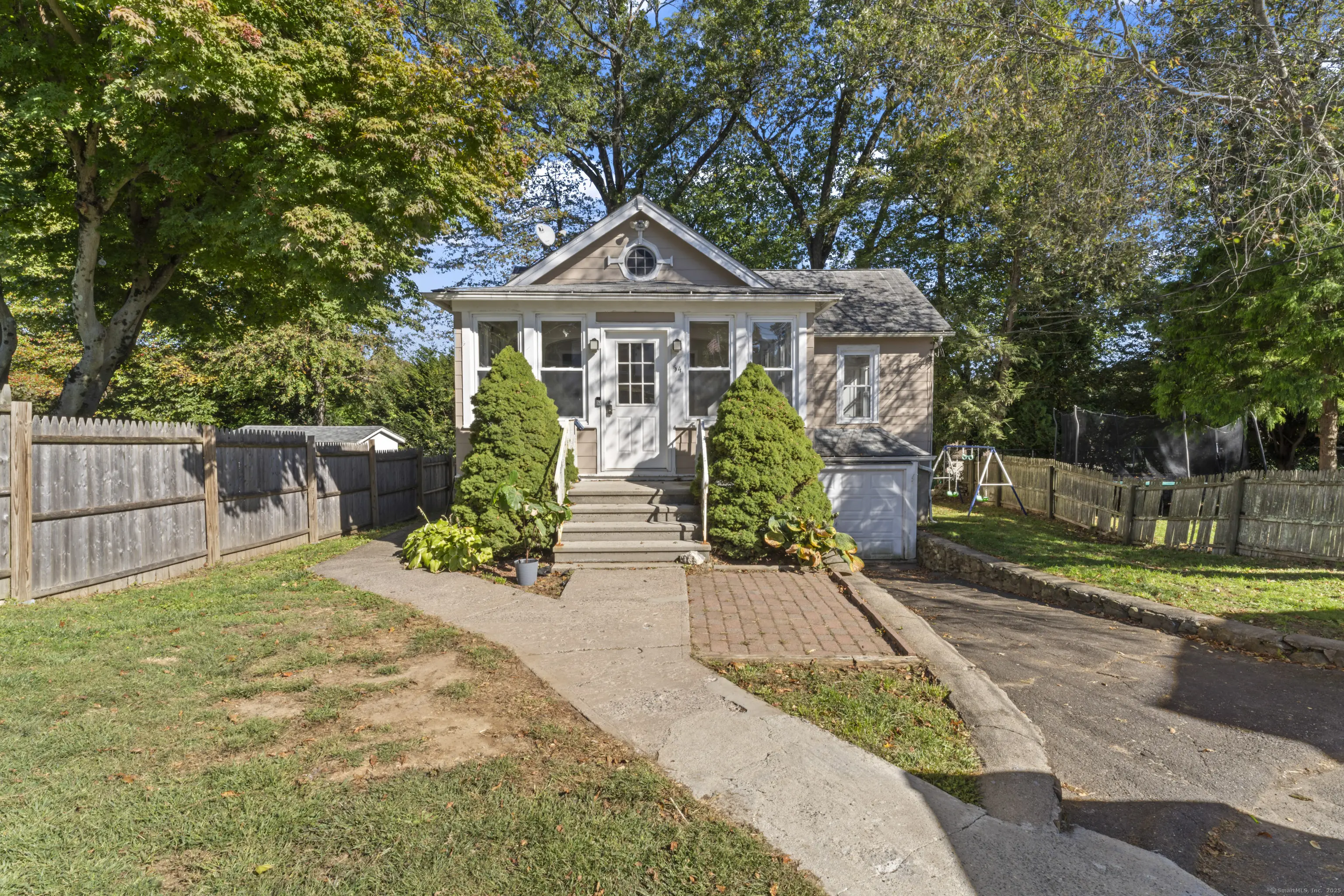 54 Brentwood Avenue, Waterbury