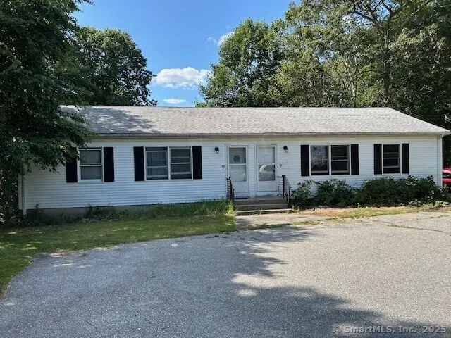 90 Godfrey Road, Groton