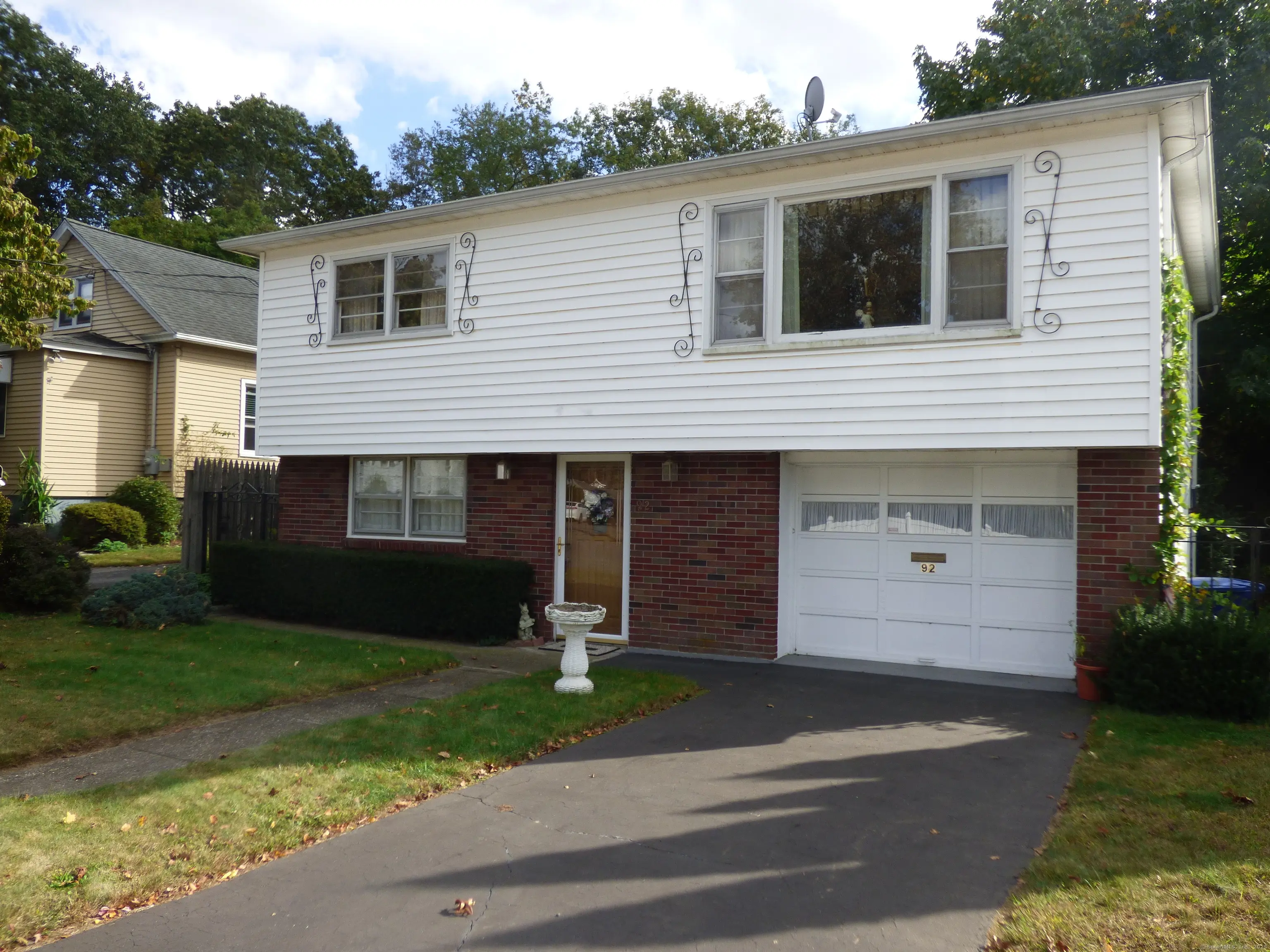 92 Welland Avenue, Waterbury