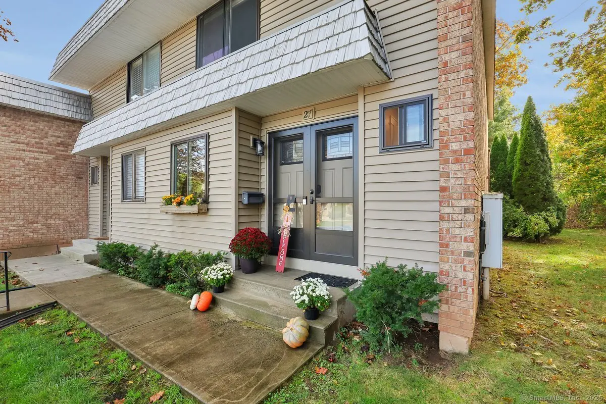 27 Redwood Court 27, Cromwell