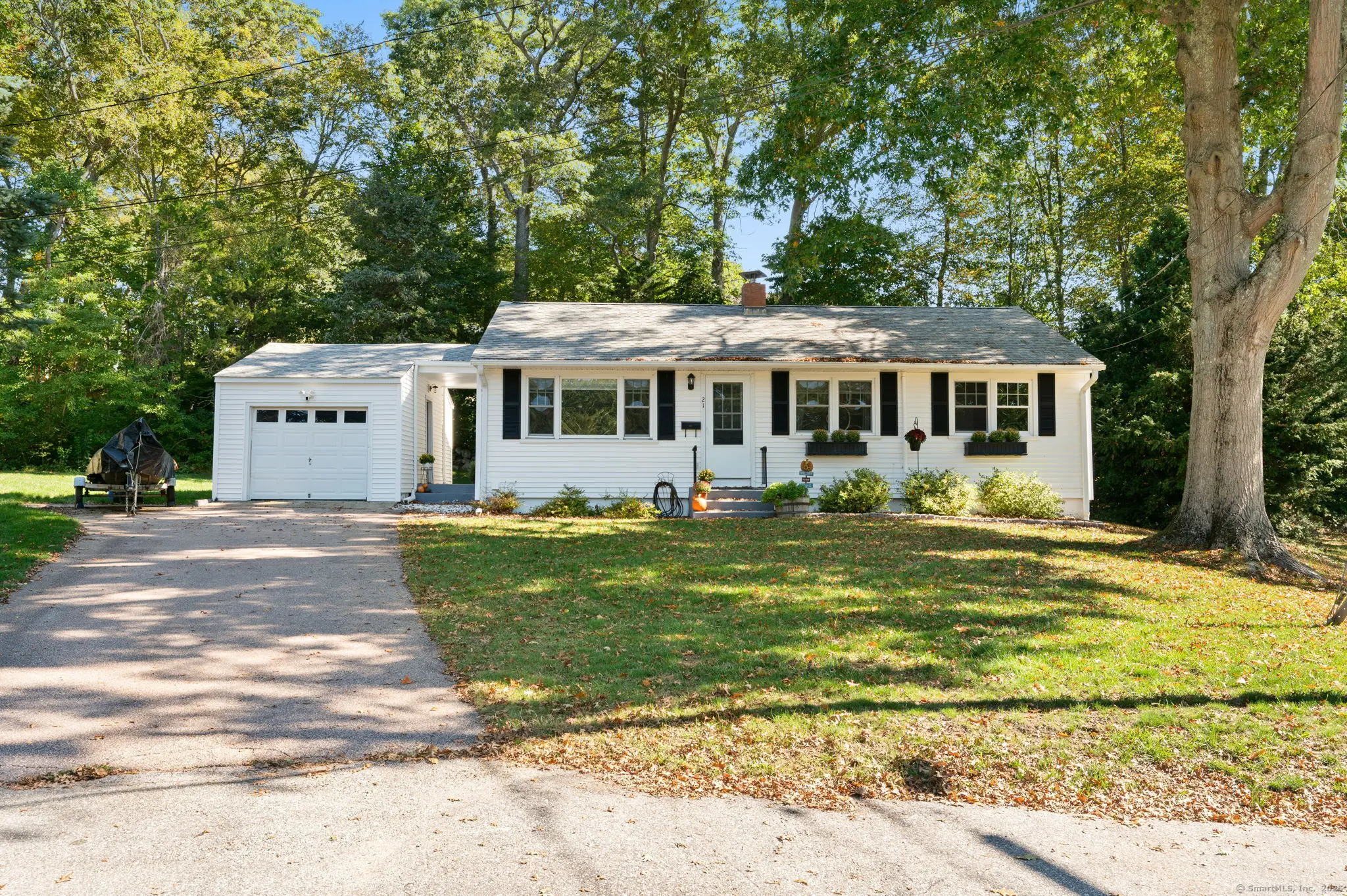 21 Raul Court, Groton