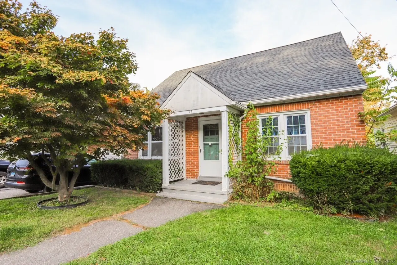 171 Beechwood Avenue, Torrington