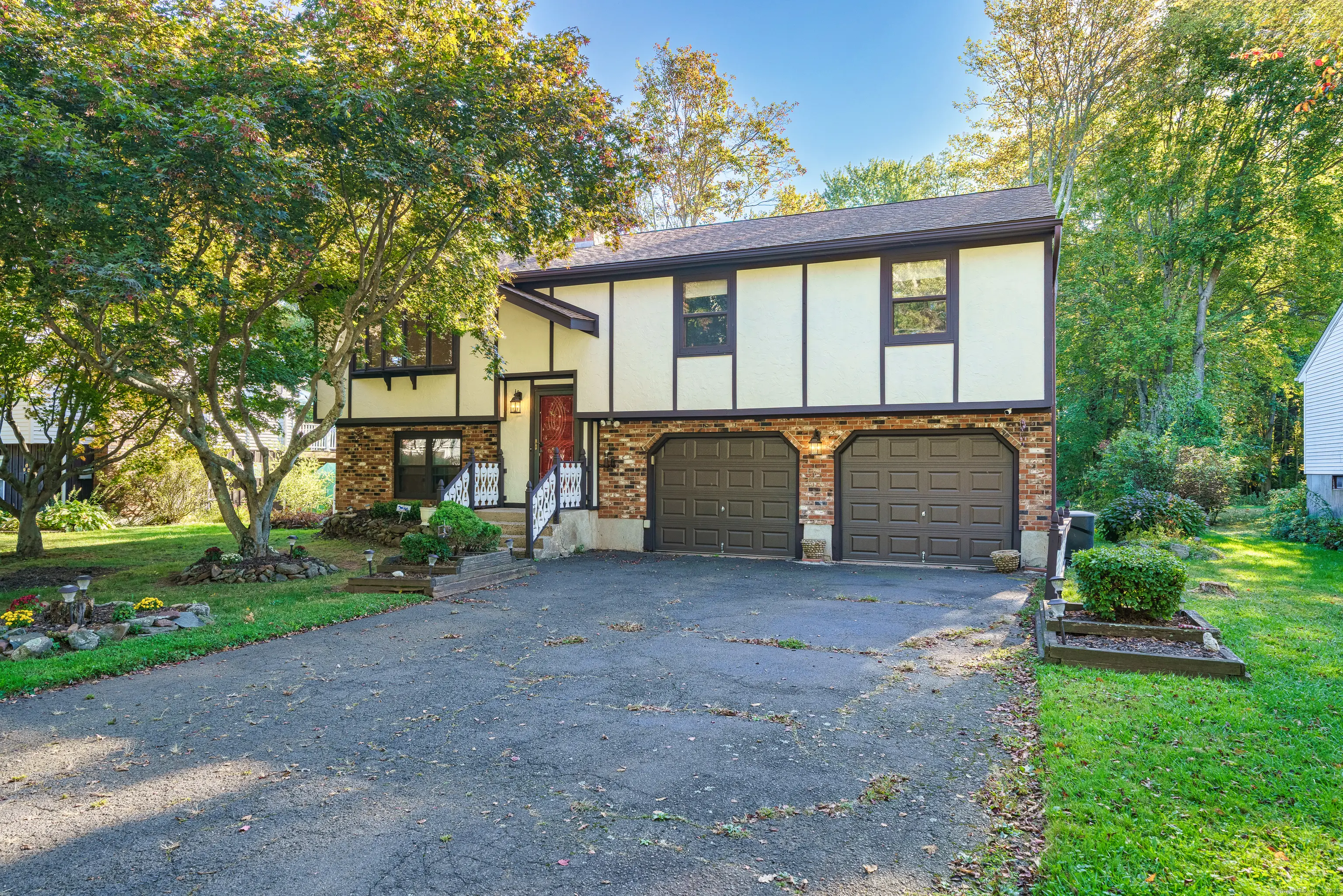 43 Sperry Lane, Meriden