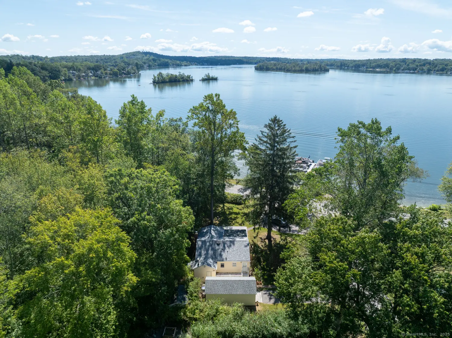 2 Raymond Road, East Hampton