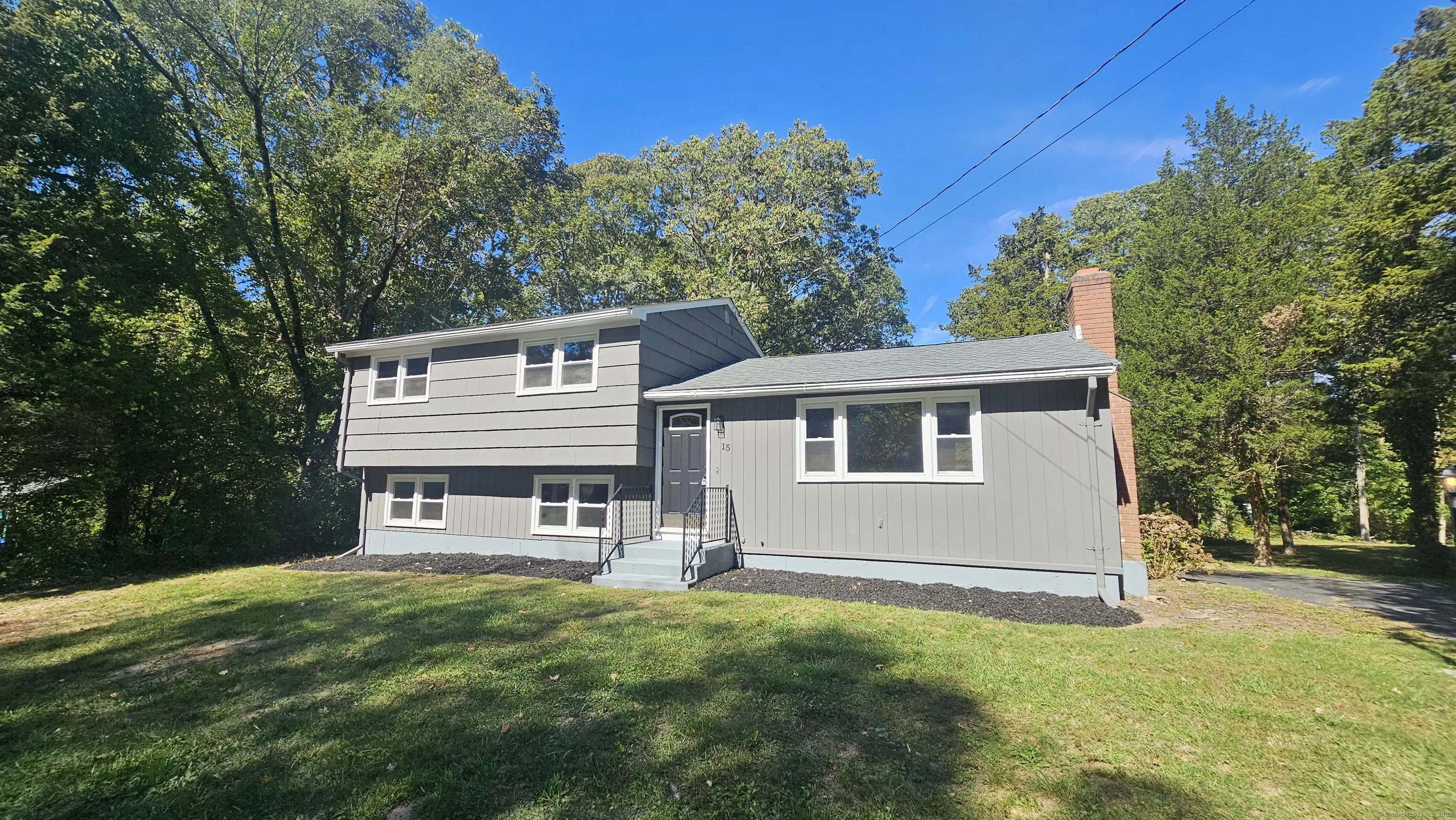 15 Alden Drive, Clinton