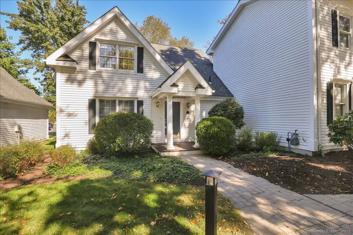 16 Augusta Circle 16, East Haddam