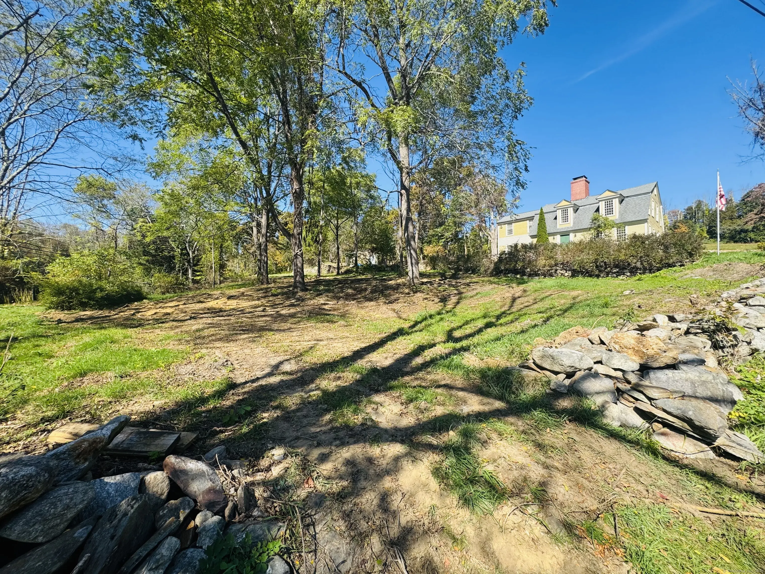 9 Main Street, Hampton