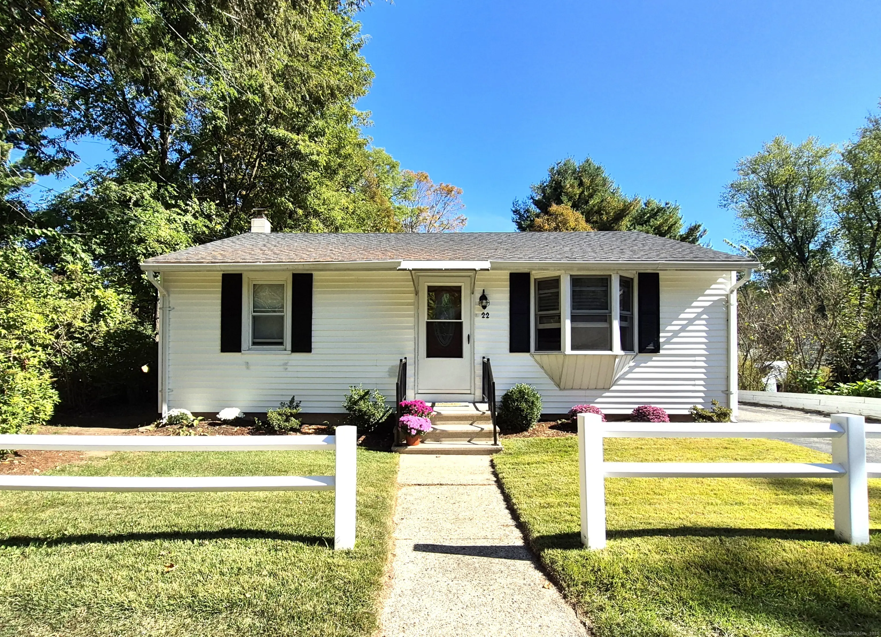 22 Wickett Street, New Hartford