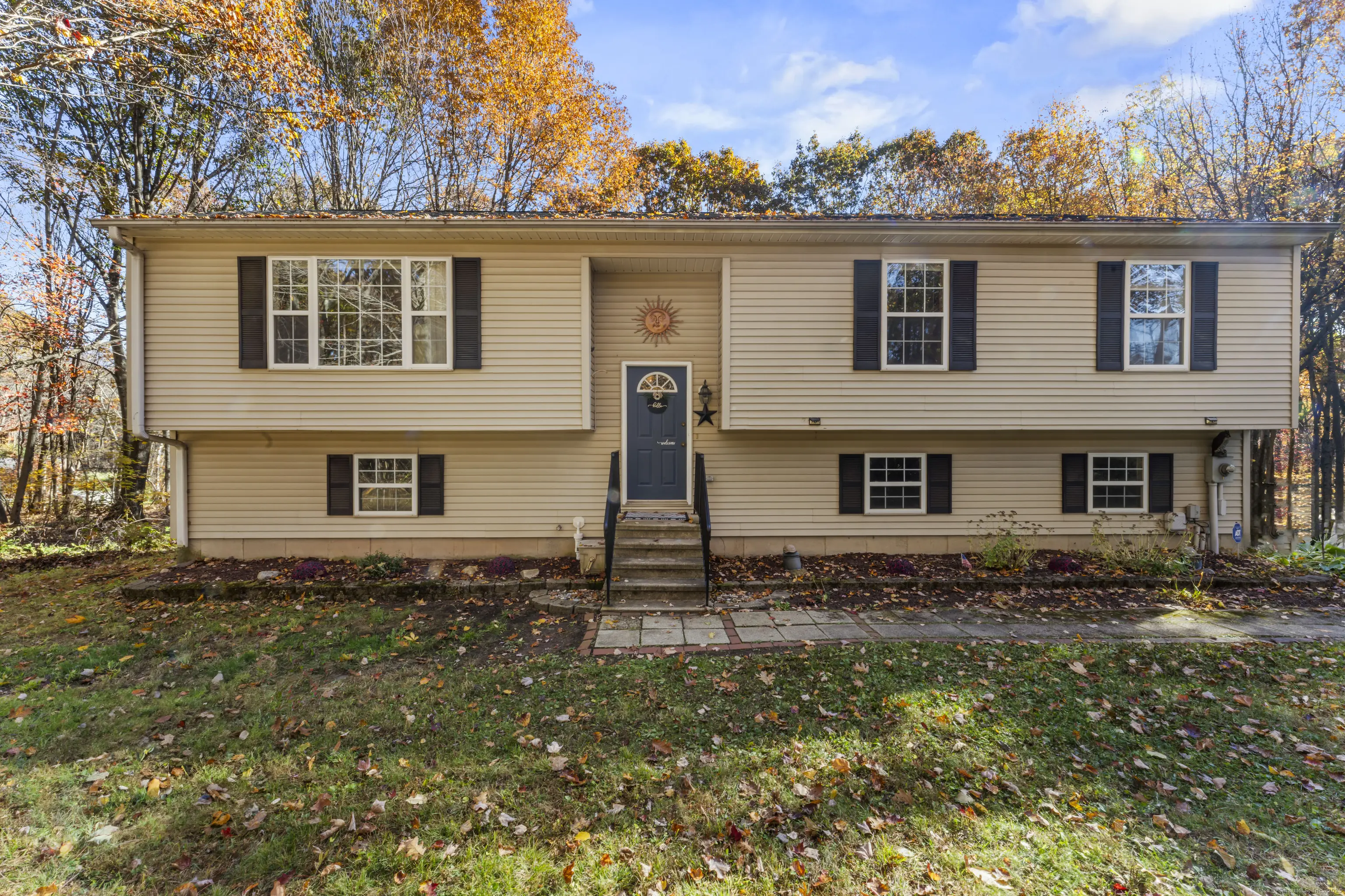 121 Barclare Lane, Wolcott