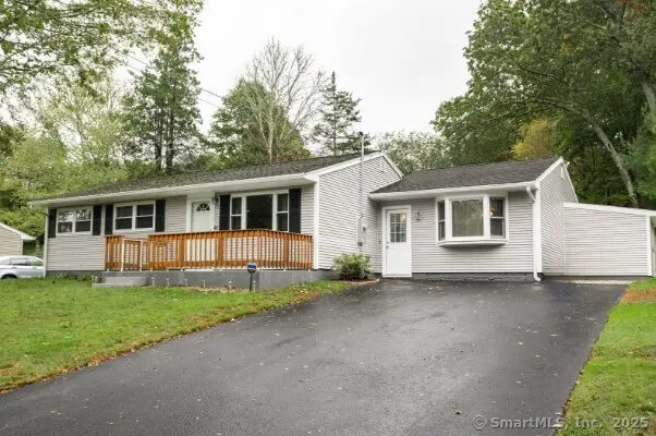 85 Ann Avenue, Groton