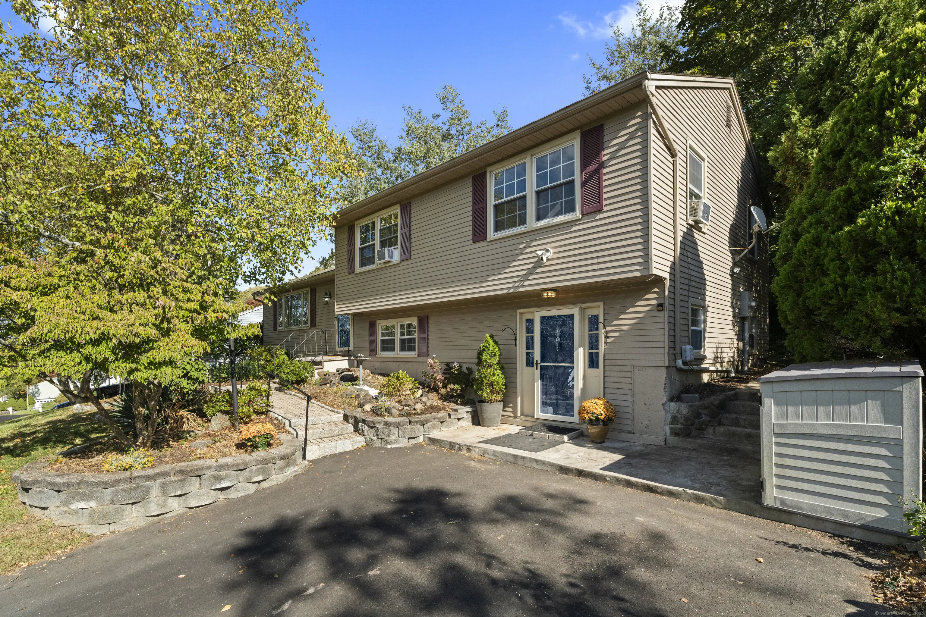 51 Haddad Road, Waterbury