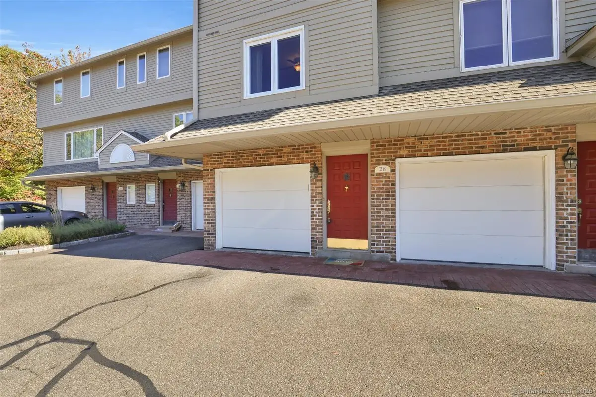 882 North Colony Road Apt 28, Meriden