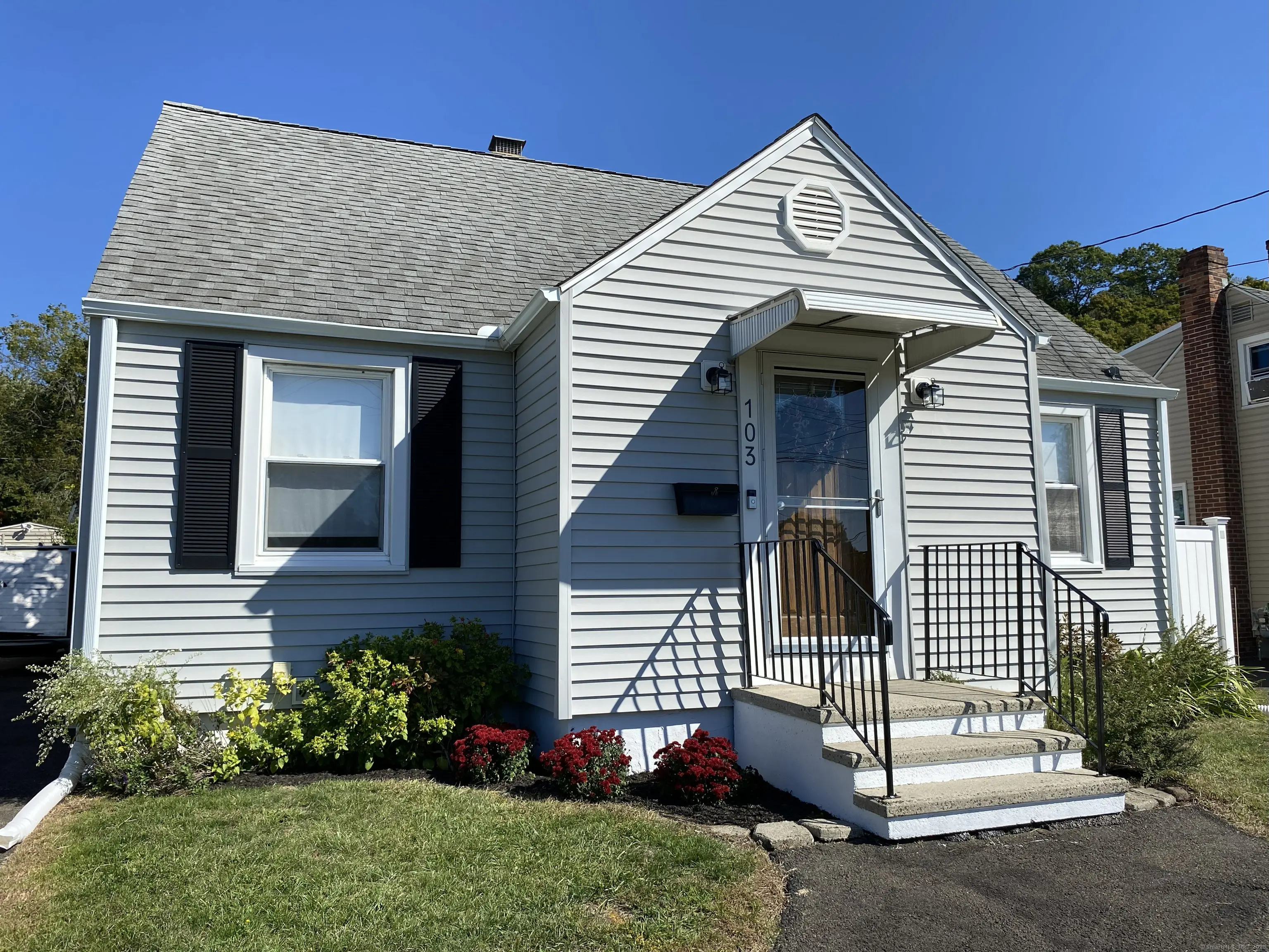 103 Saltonstall Parkway, East Haven