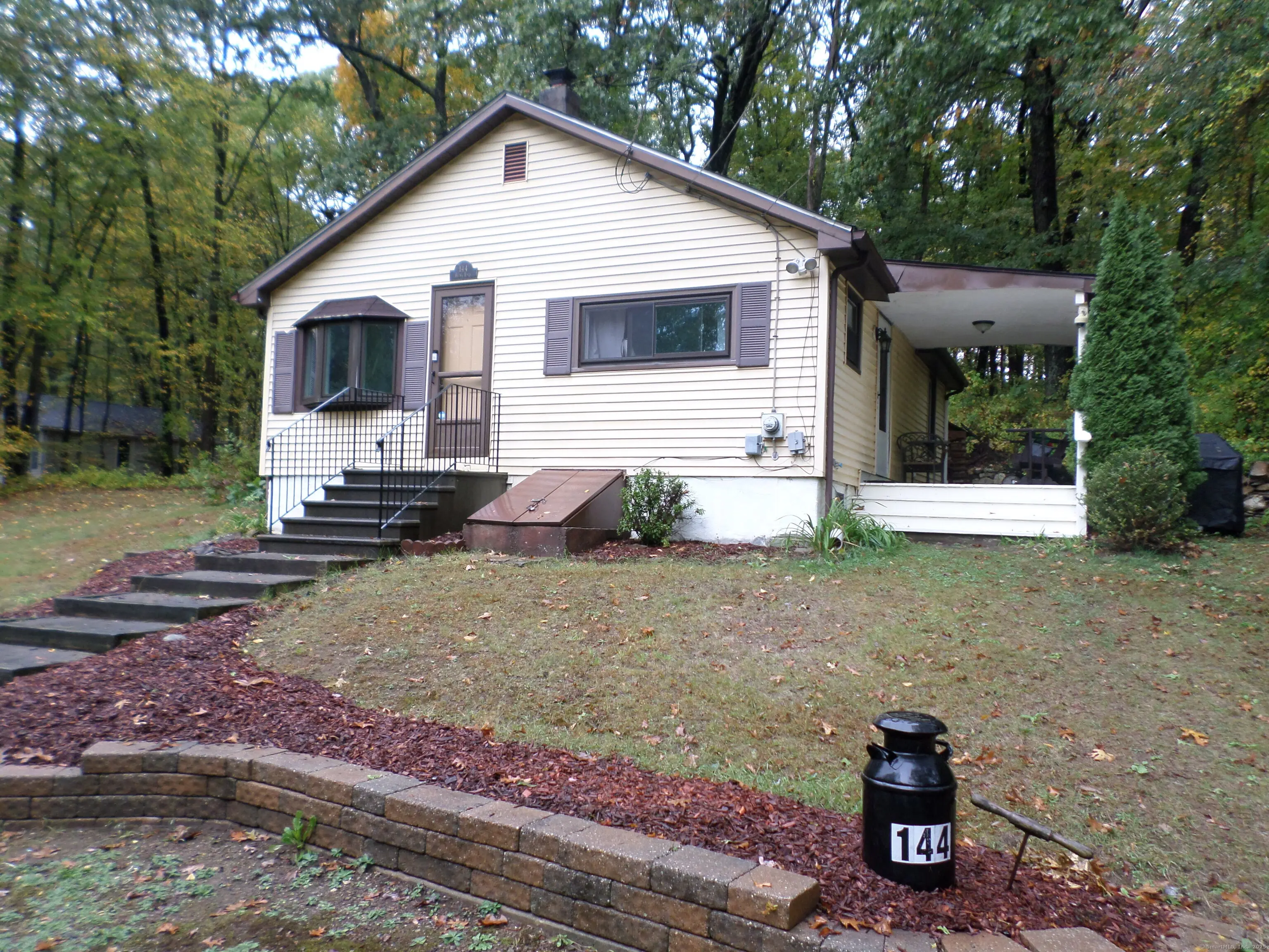 144 Buena Vista Road, Coventry