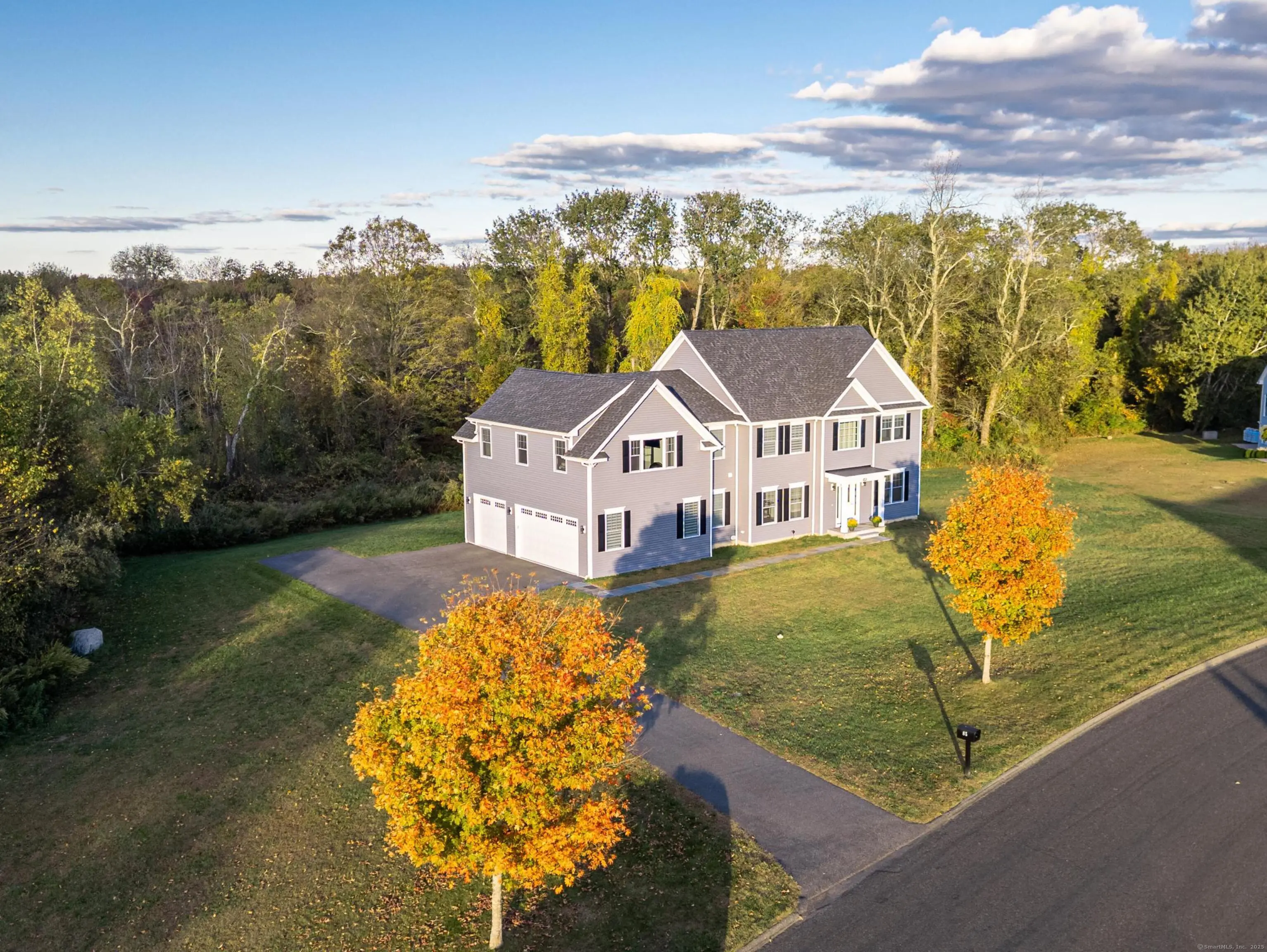 85 Weathervane Drive, New Milford