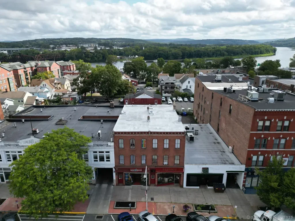 504 Main Street, Middletown