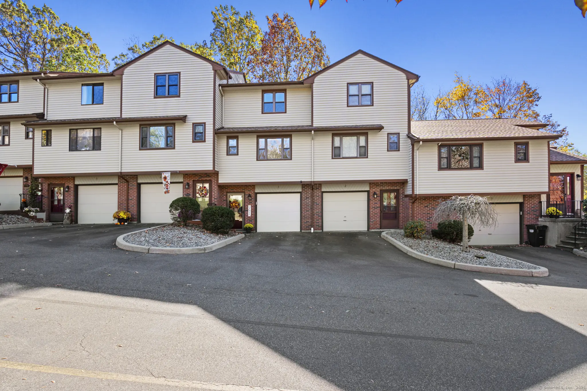 1516 East Main Street Apt 3, Meriden