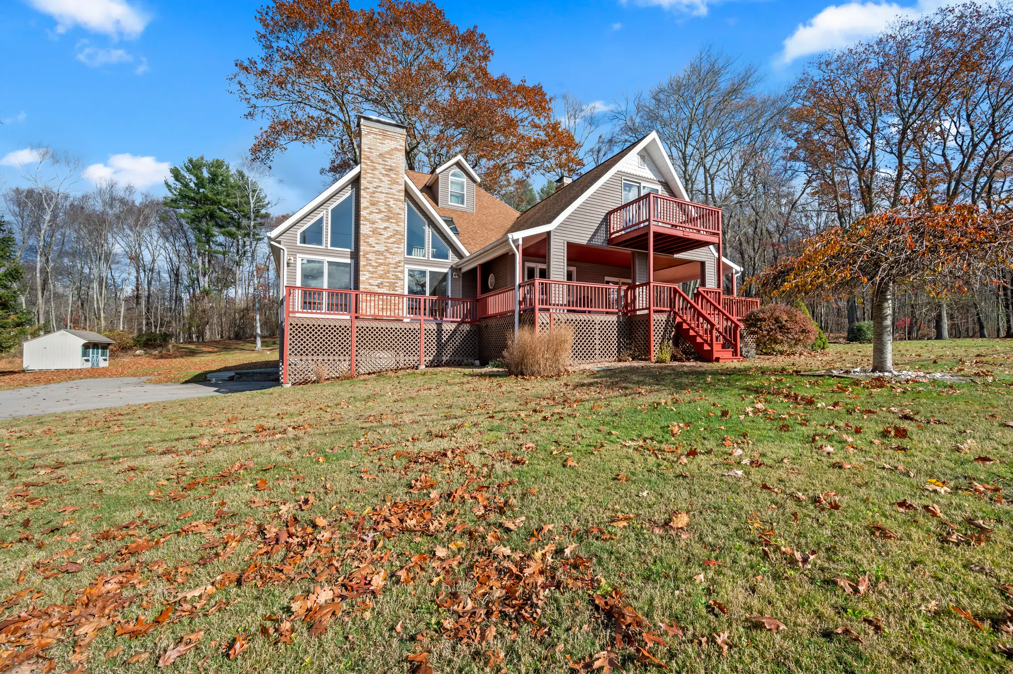 146 Lake Shore Drive, Lebanon