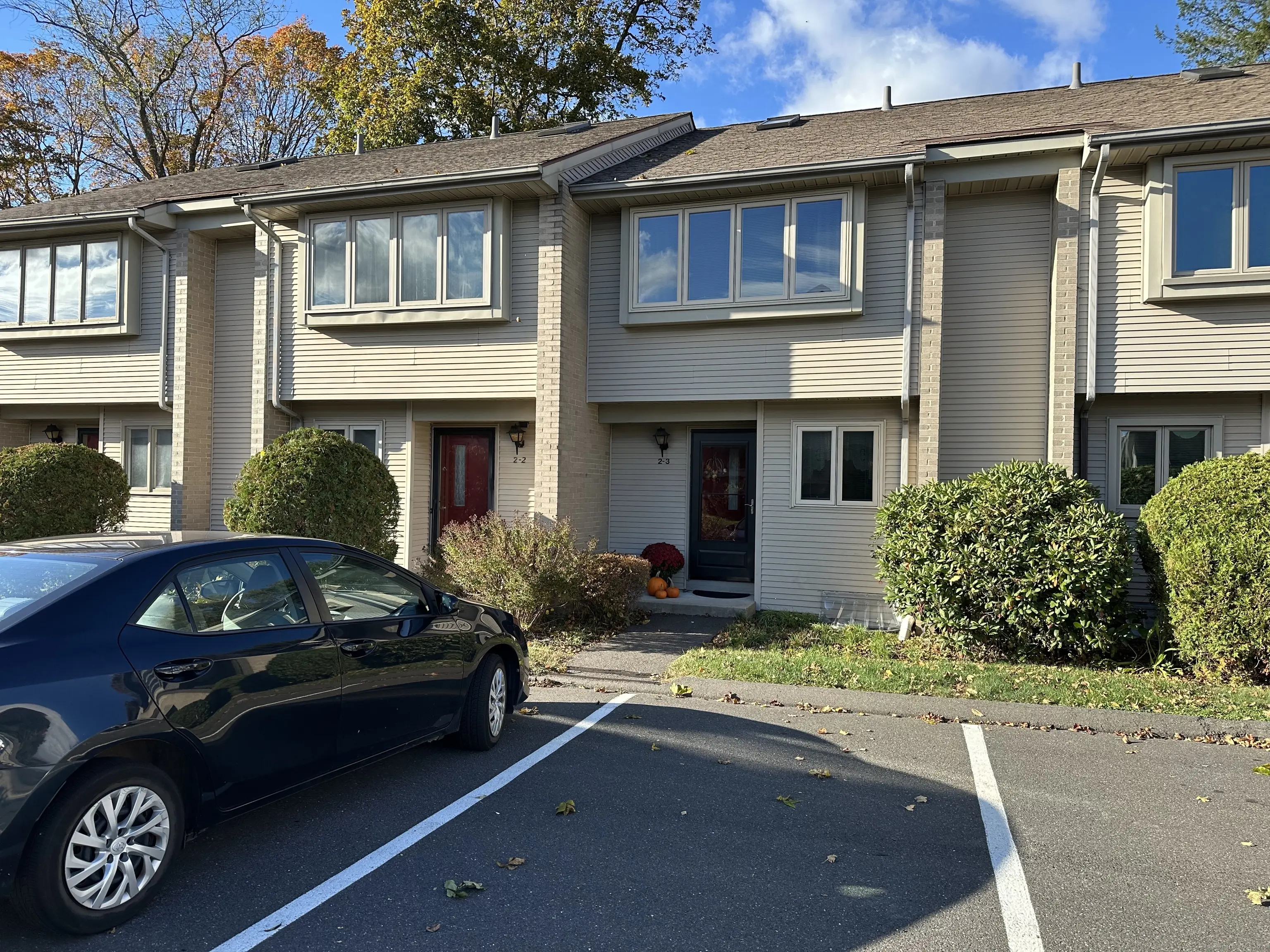 827 Oronoke Road Apt 2-3, Waterbury