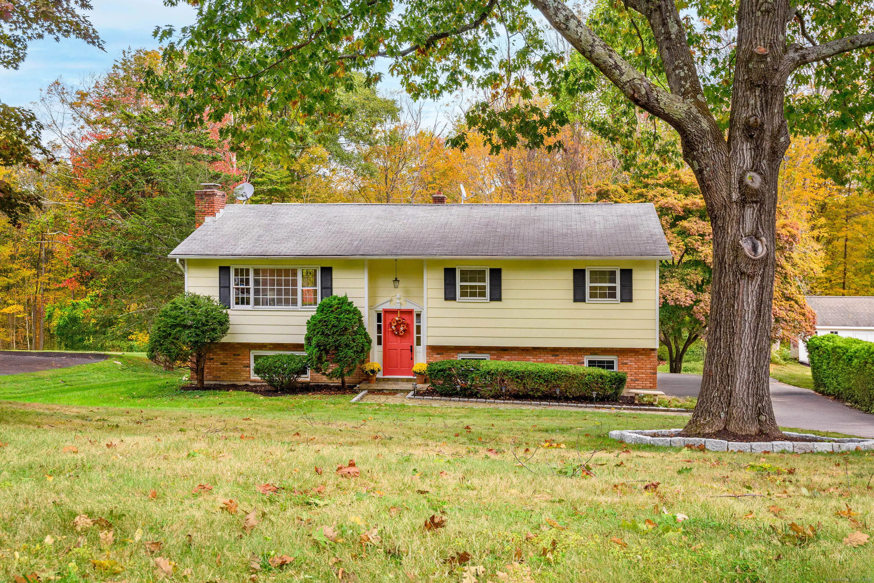 35 Eastwood Road, Danbury