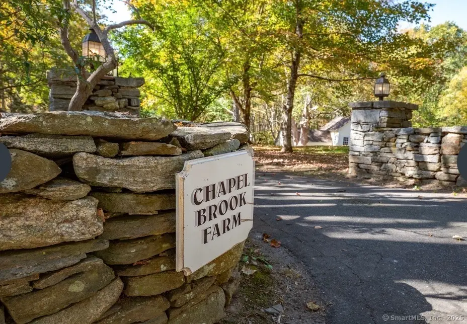 11 Phelps Road, East Haddam