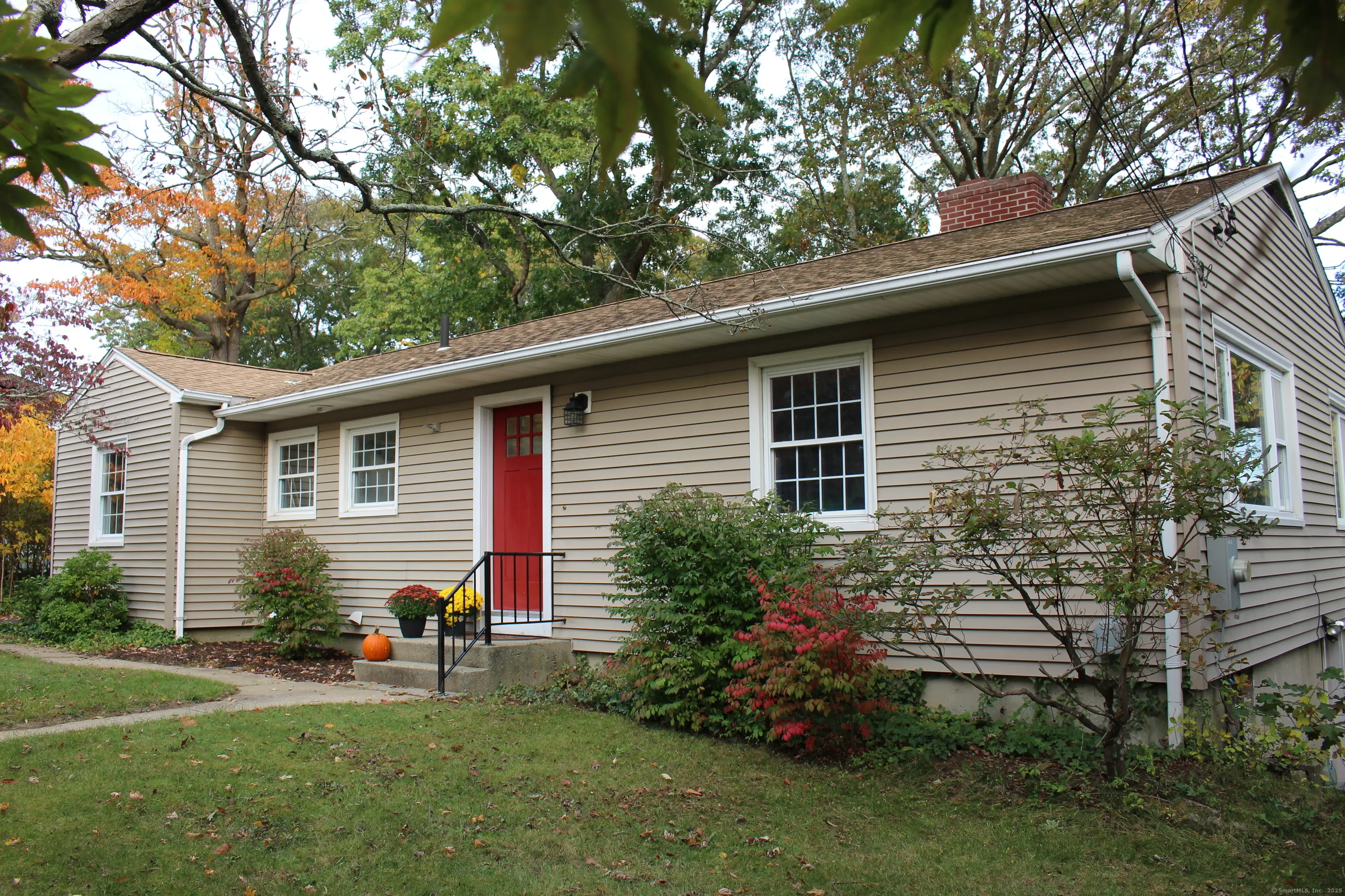 74 Twin Hills Drive, Groton