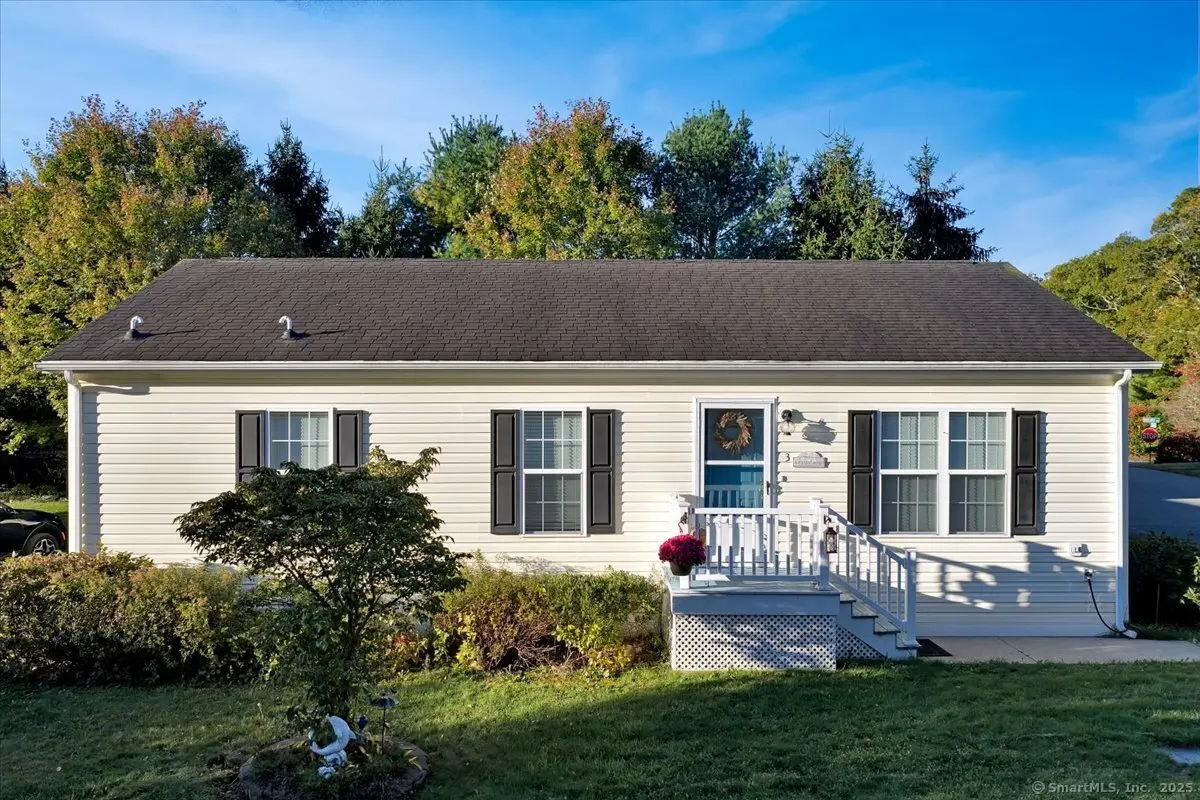 3 Cliff Road, Ledyard