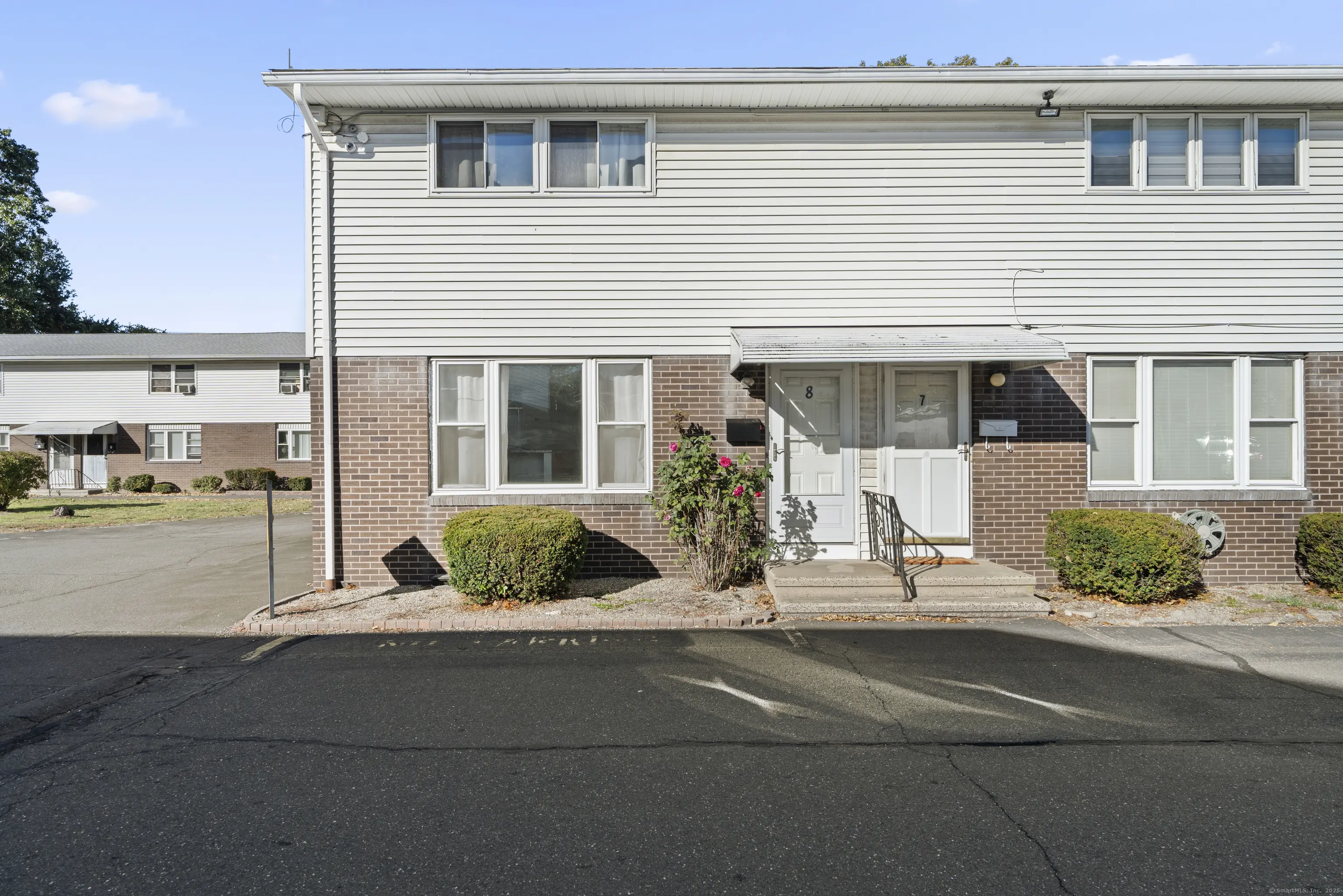 466 Middletown Avenue Apt 8, New Haven
