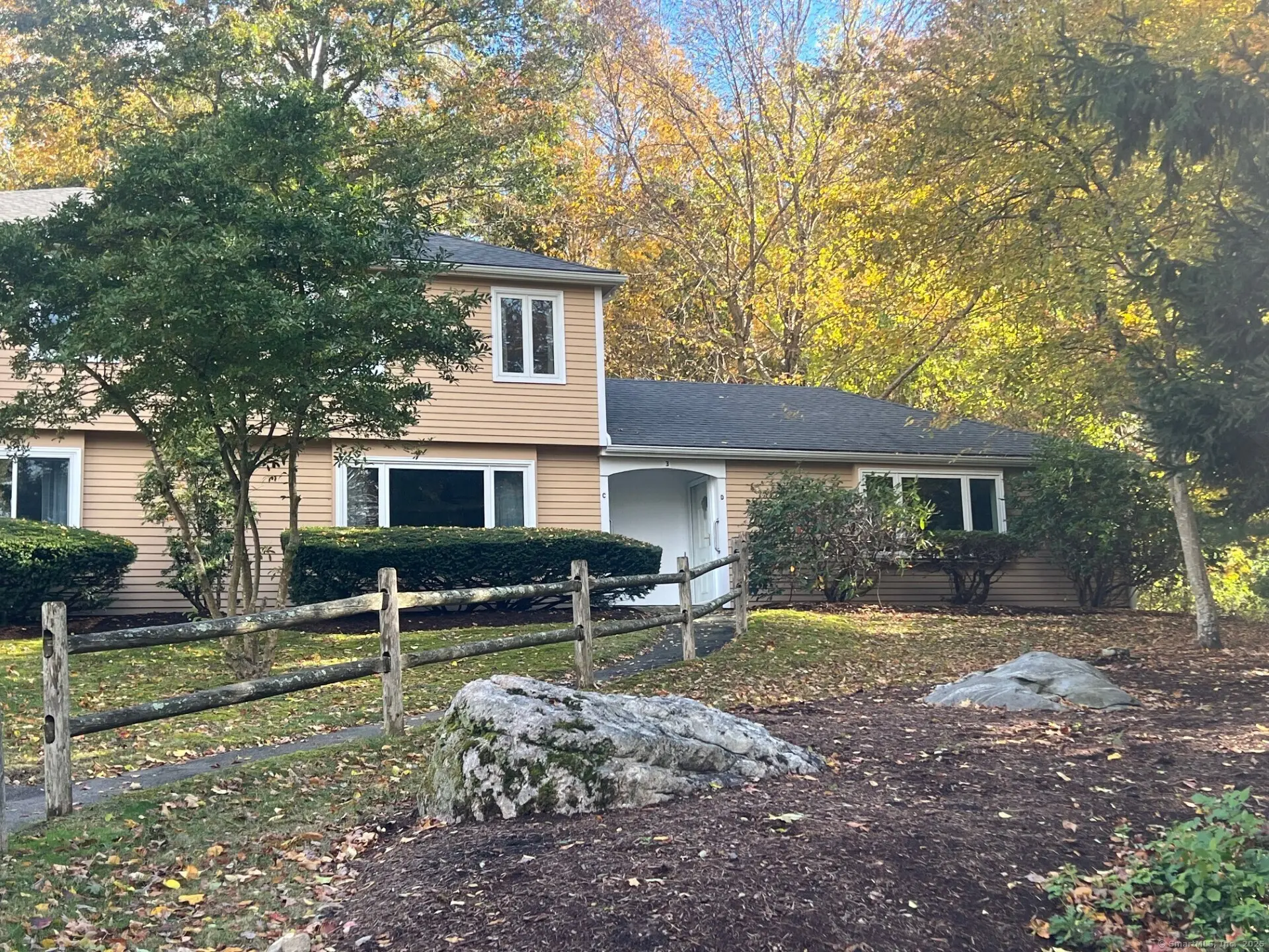 20 Comstock Avenue Apt 3d, Essex