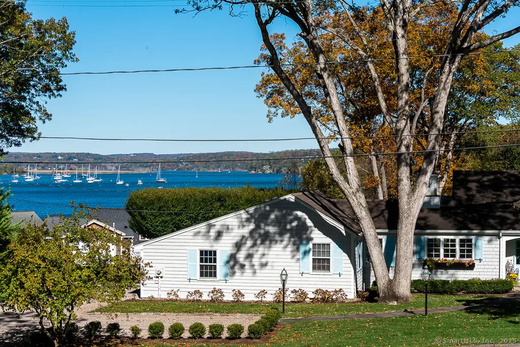 13 Hemlock Drive, Essex