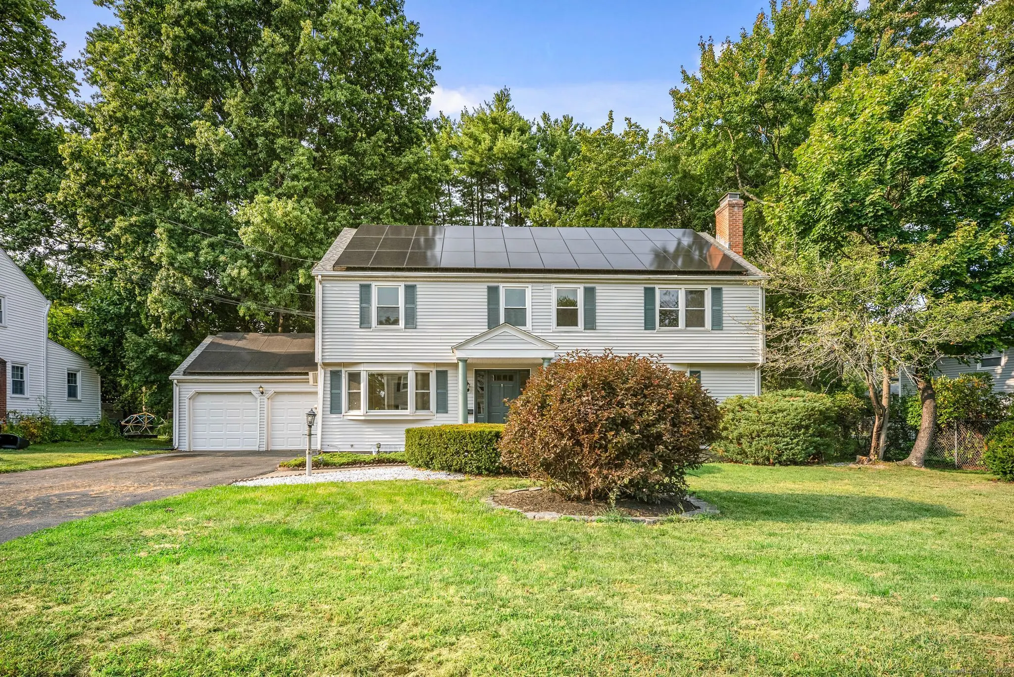 8 Tanglewood Road, West Hartford