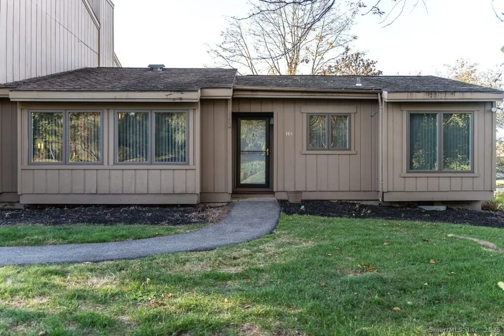 16 Pilgrim Harbor C, Wallingford