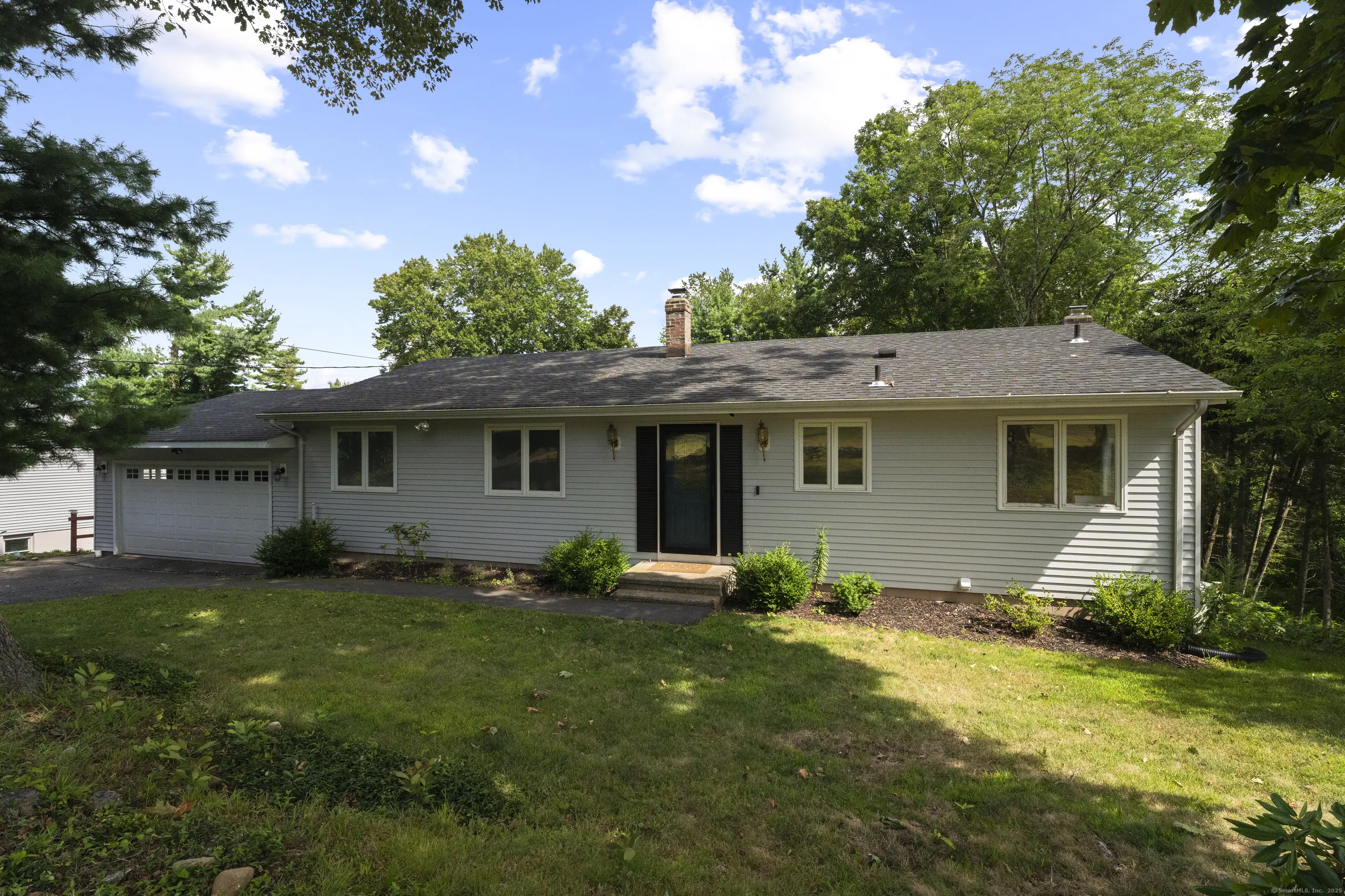 154 Kings Highway, North Haven