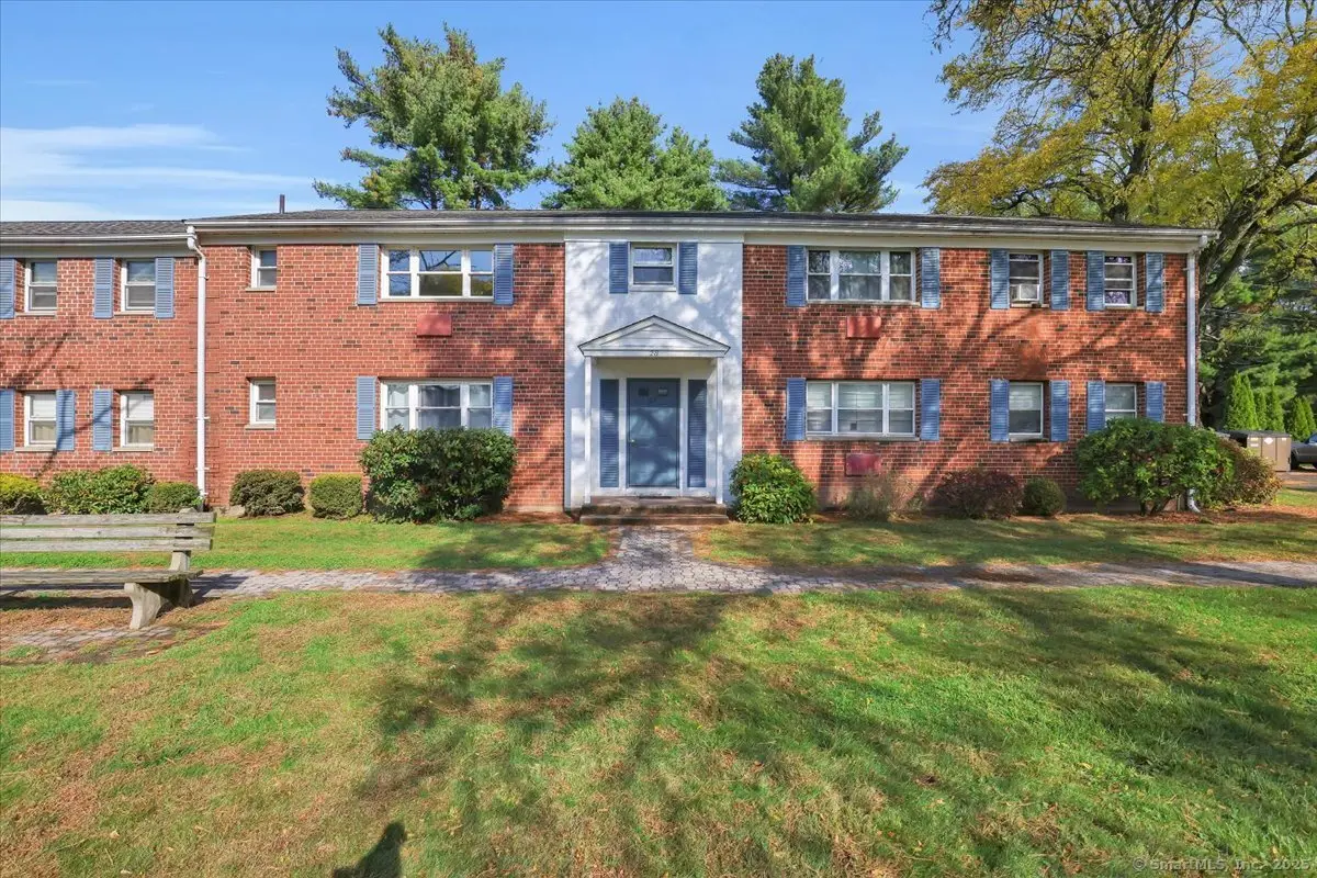 28 Colonial Drive Apt D, Rocky Hill