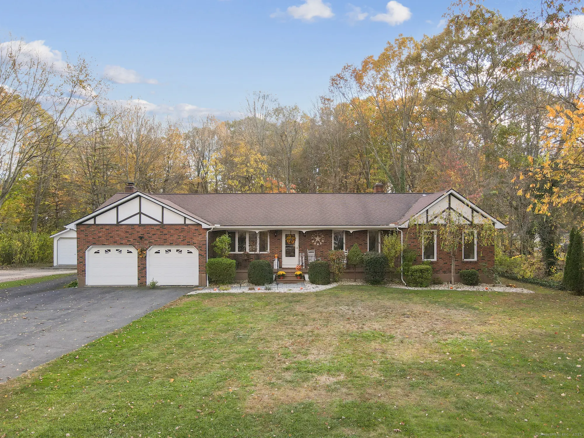 398 Lazy Lane, Southington