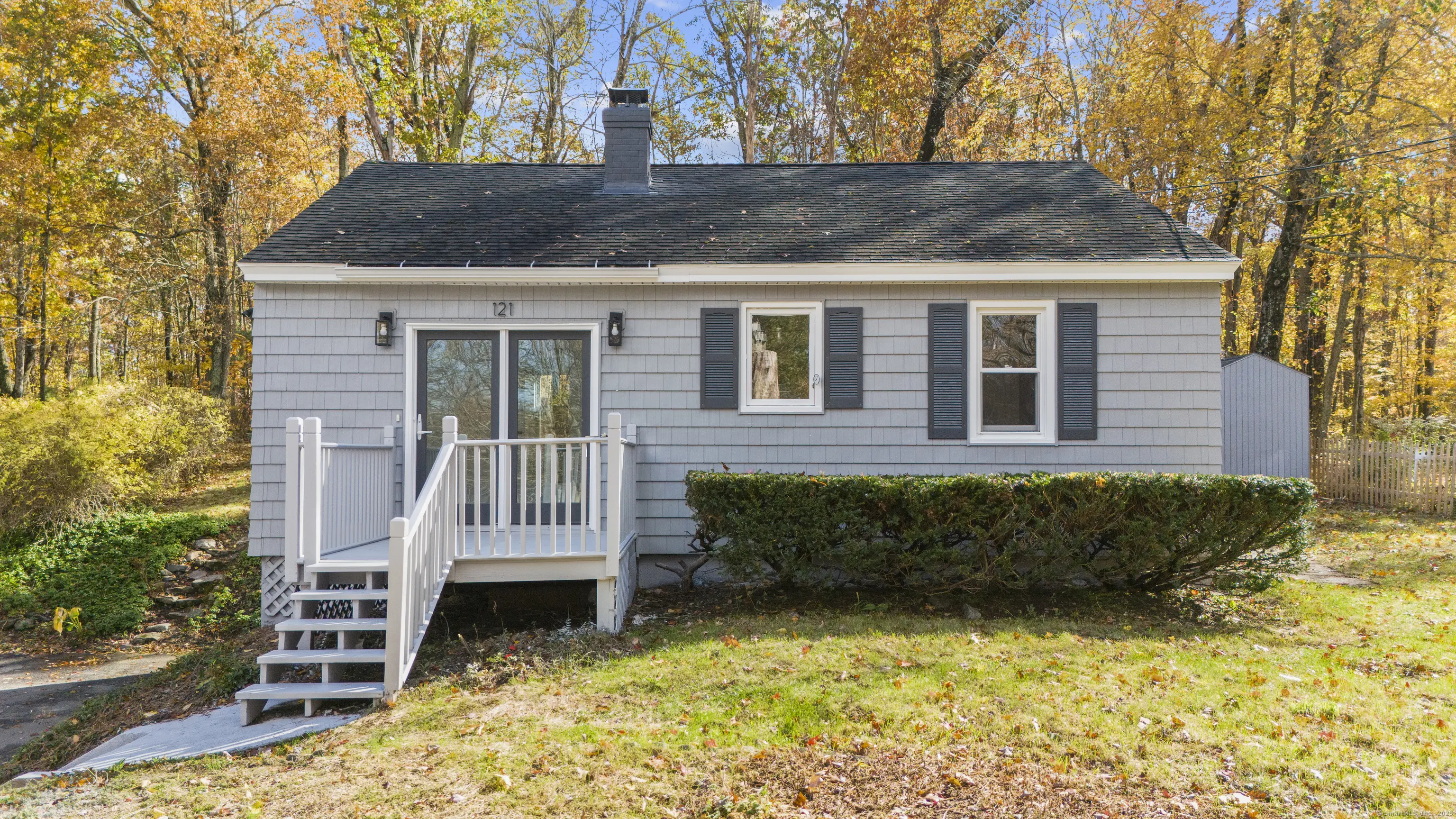 121 Route 66, Columbia