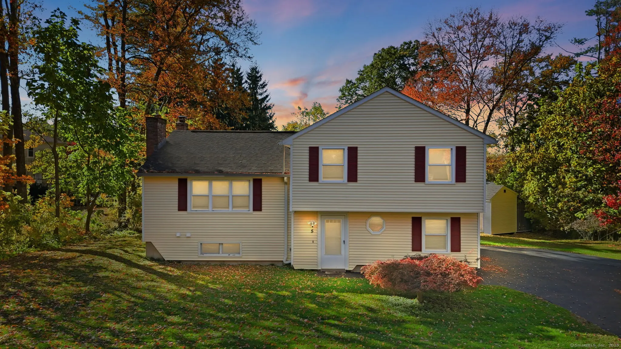 5 Shirley Court, Plainville